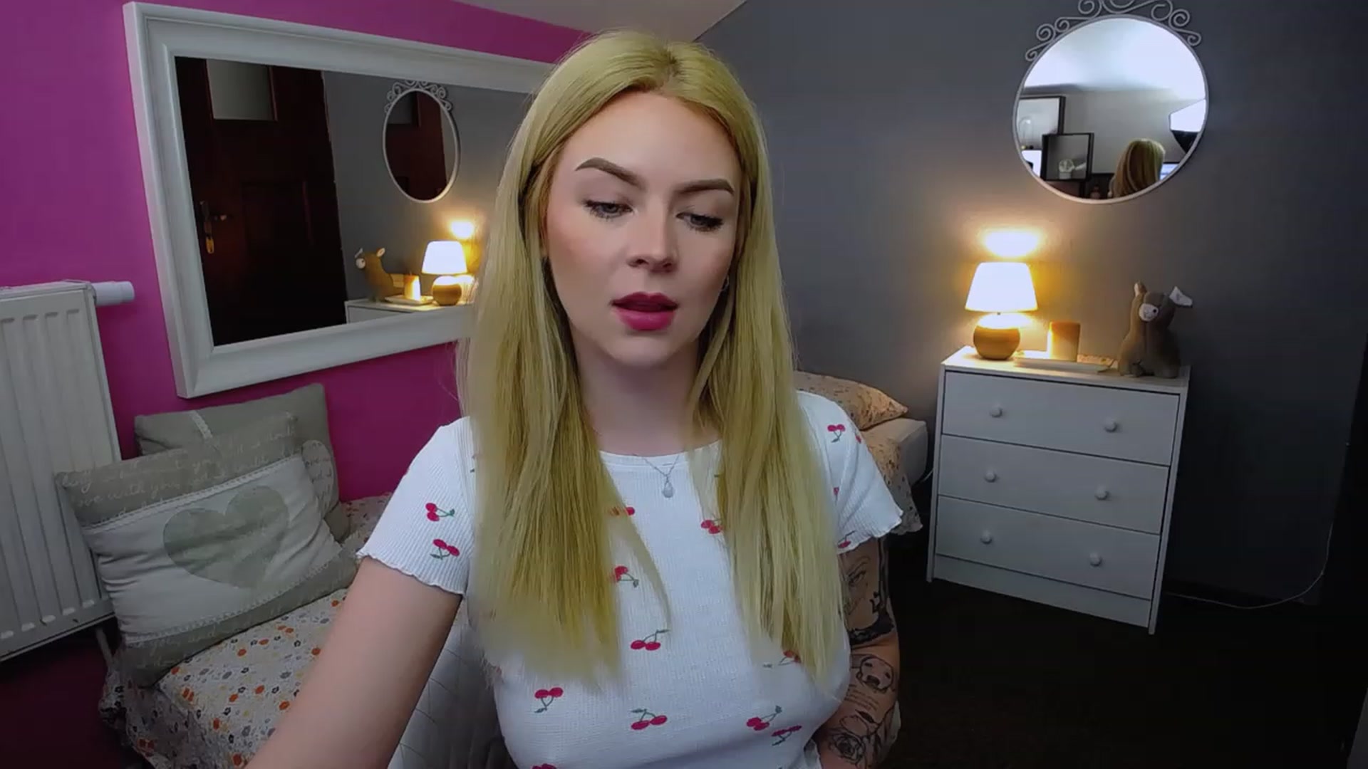 Gallery image thumbnail from AurelieSierra's myfreecams stream on, 02/21/2024, 11:44 image 1 of 20