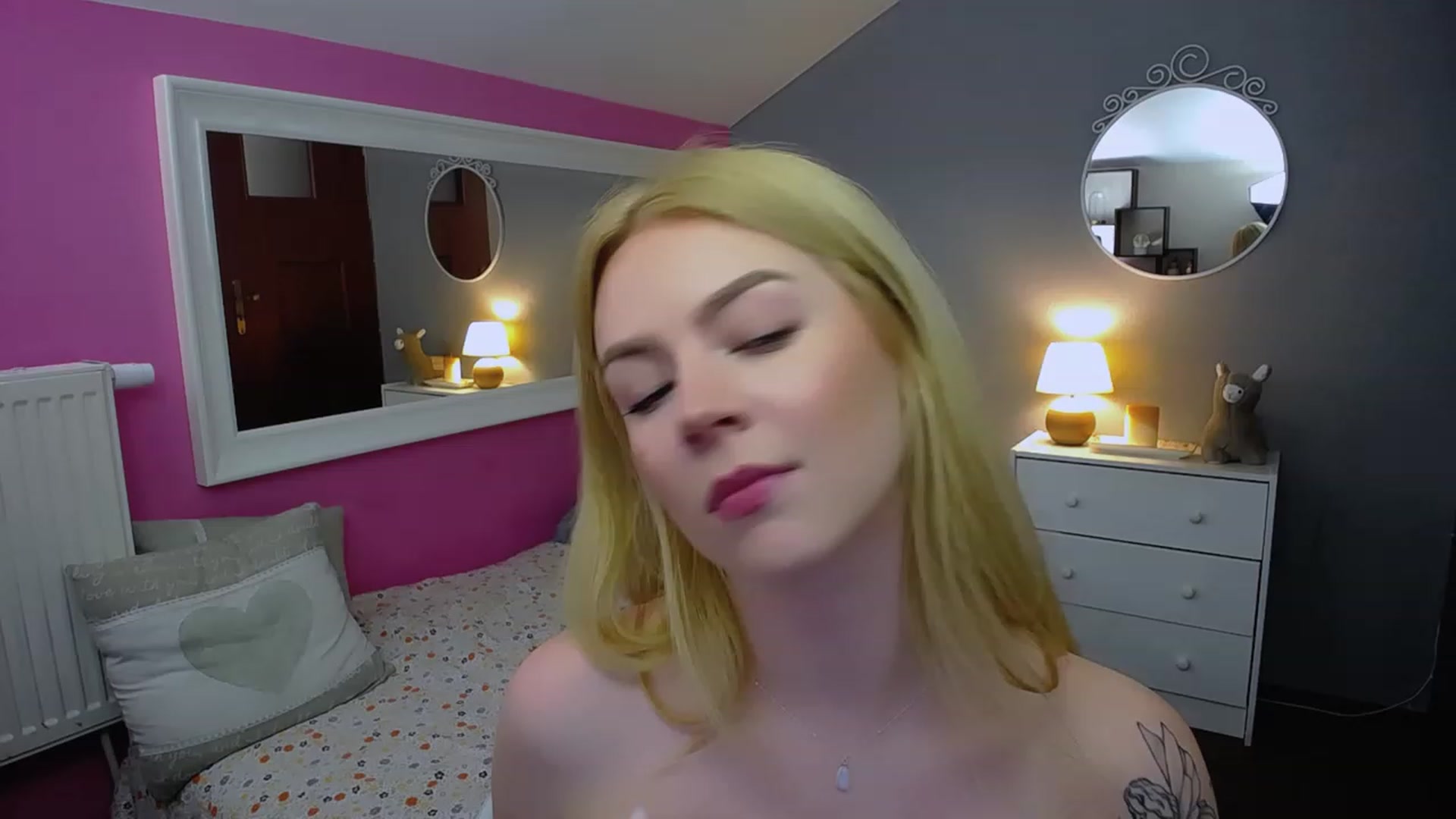 Gallery image thumbnail from AurelieSierra's myfreecams stream on, 02/28/2024, 15:52 image 18 of 20