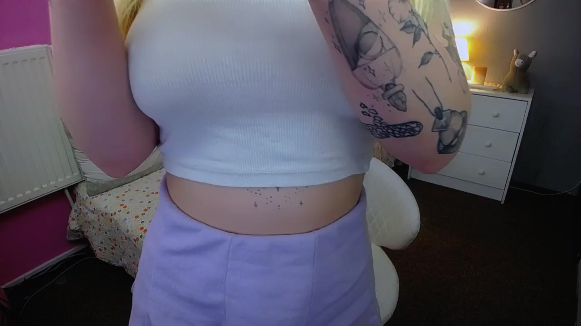 Gallery image thumbnail from AurelieSierra's myfreecams stream on, 03/19/2024, 11:57 image 2 of 20