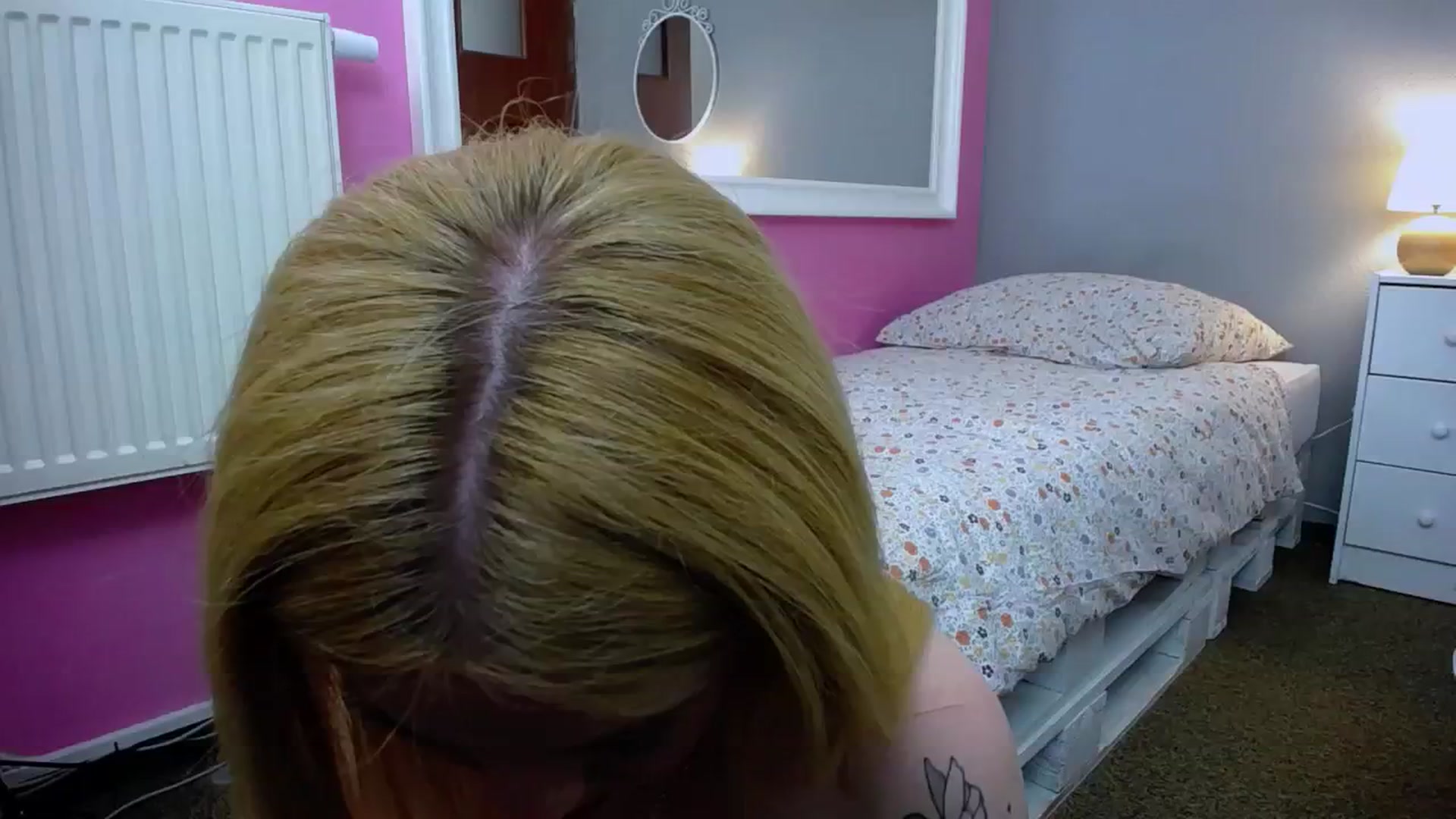 Gallery image thumbnail from AurelieSierra's myfreecams stream on, 04/25/2024, 12:37 image 12 of 20