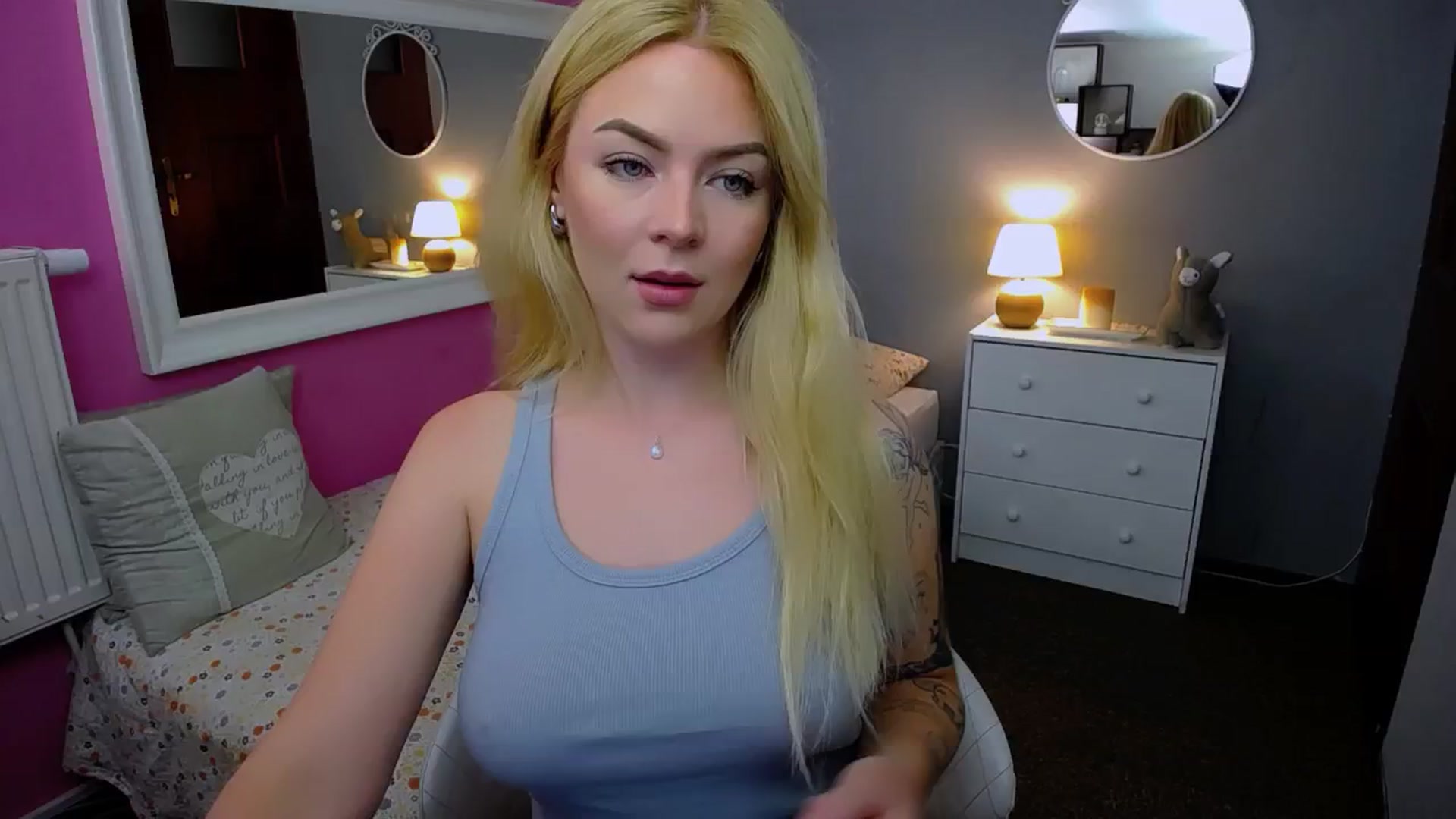Gallery image thumbnail from AurelieSierra's myfreecams stream on, 09/14/2024, 09:53 image 16 of 20