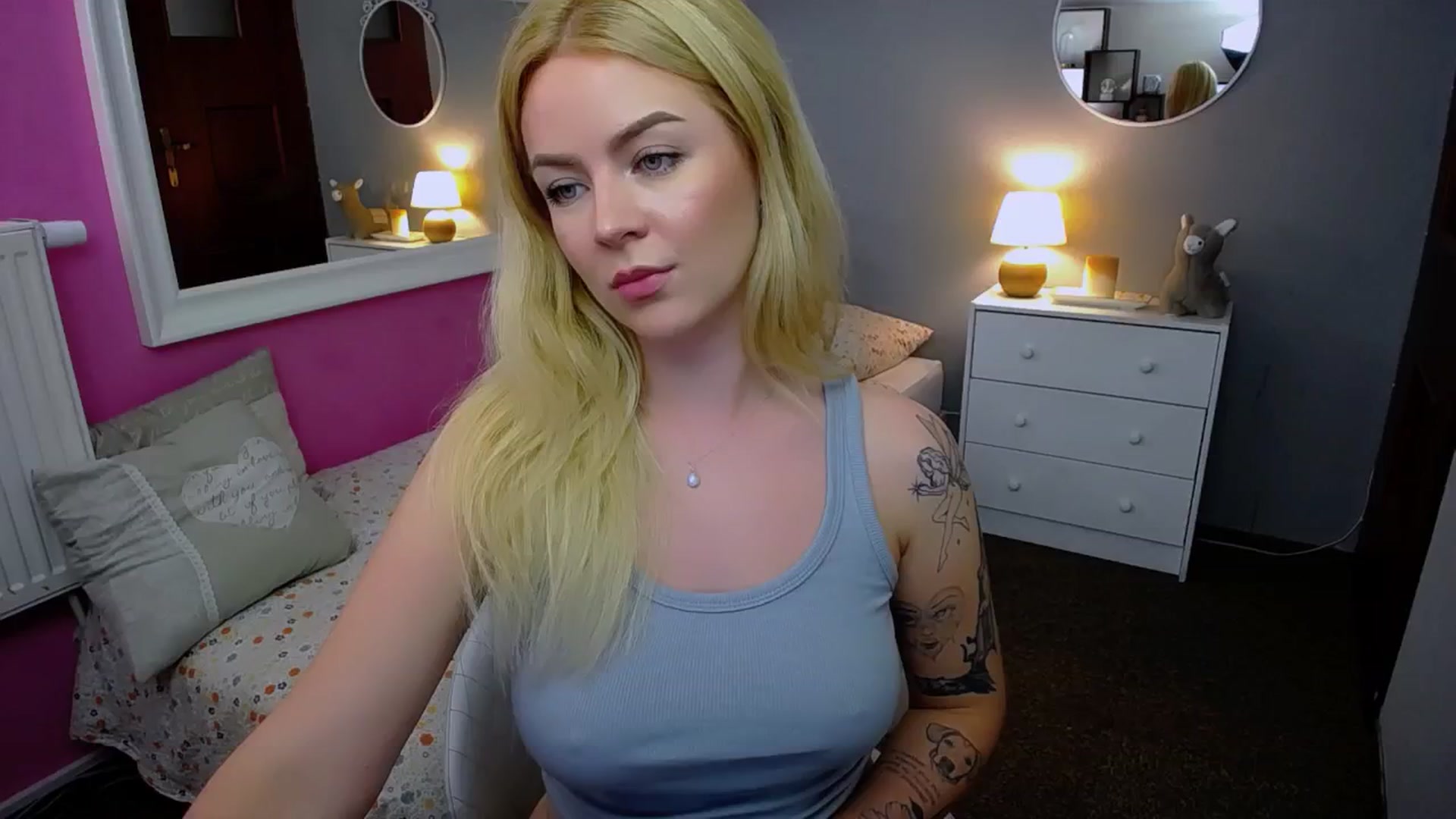 Gallery image thumbnail from AurelieSierra's myfreecams stream on, 09/14/2024, 14:55 image 2 of 20