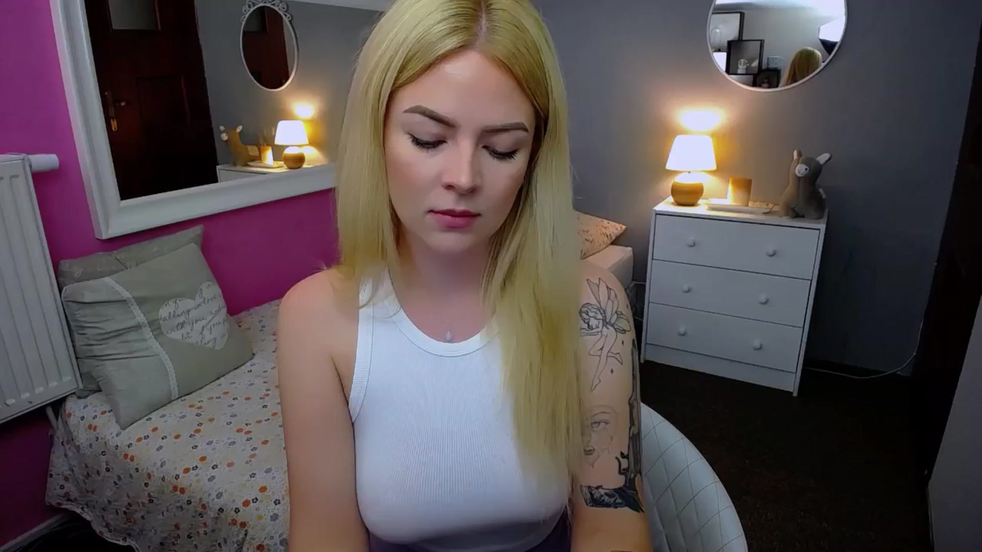 Gallery image thumbnail from AurelieSierra's myfreecams stream on, 09/18/2024, 09:13 image 11 of 20