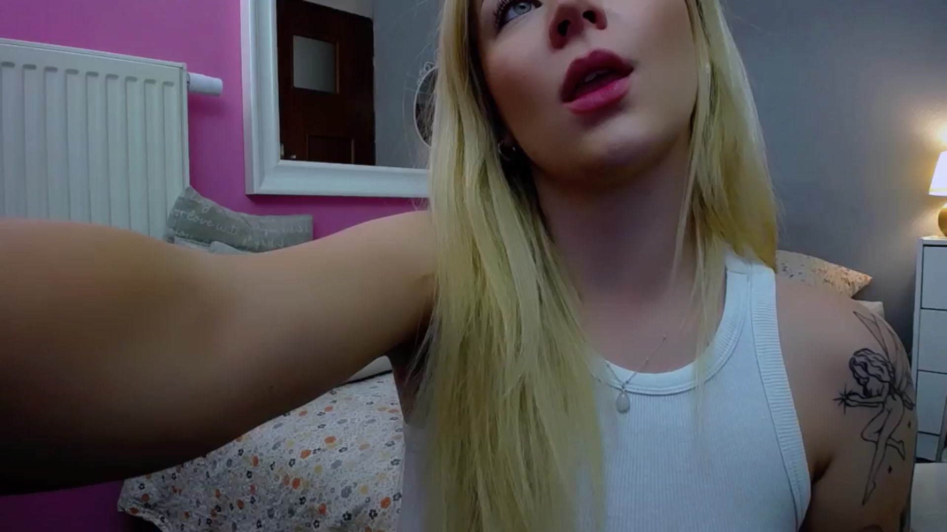 Gallery image thumbnail from AurelieSierra's myfreecams stream on, 10/02/2024, 12:15 image 11 of 20