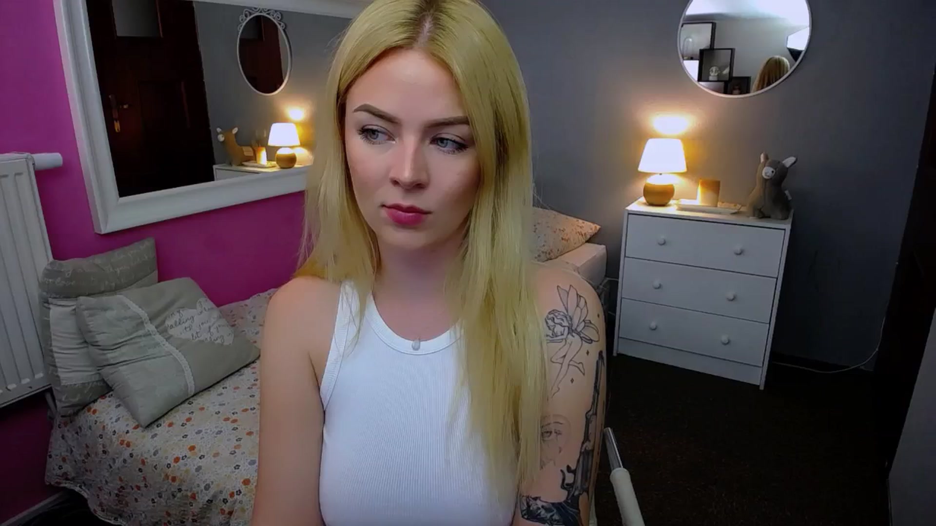 Gallery image thumbnail from AurelieSierra's myfreecams stream on, 10/02/2024, 12:51 image 20 of 20