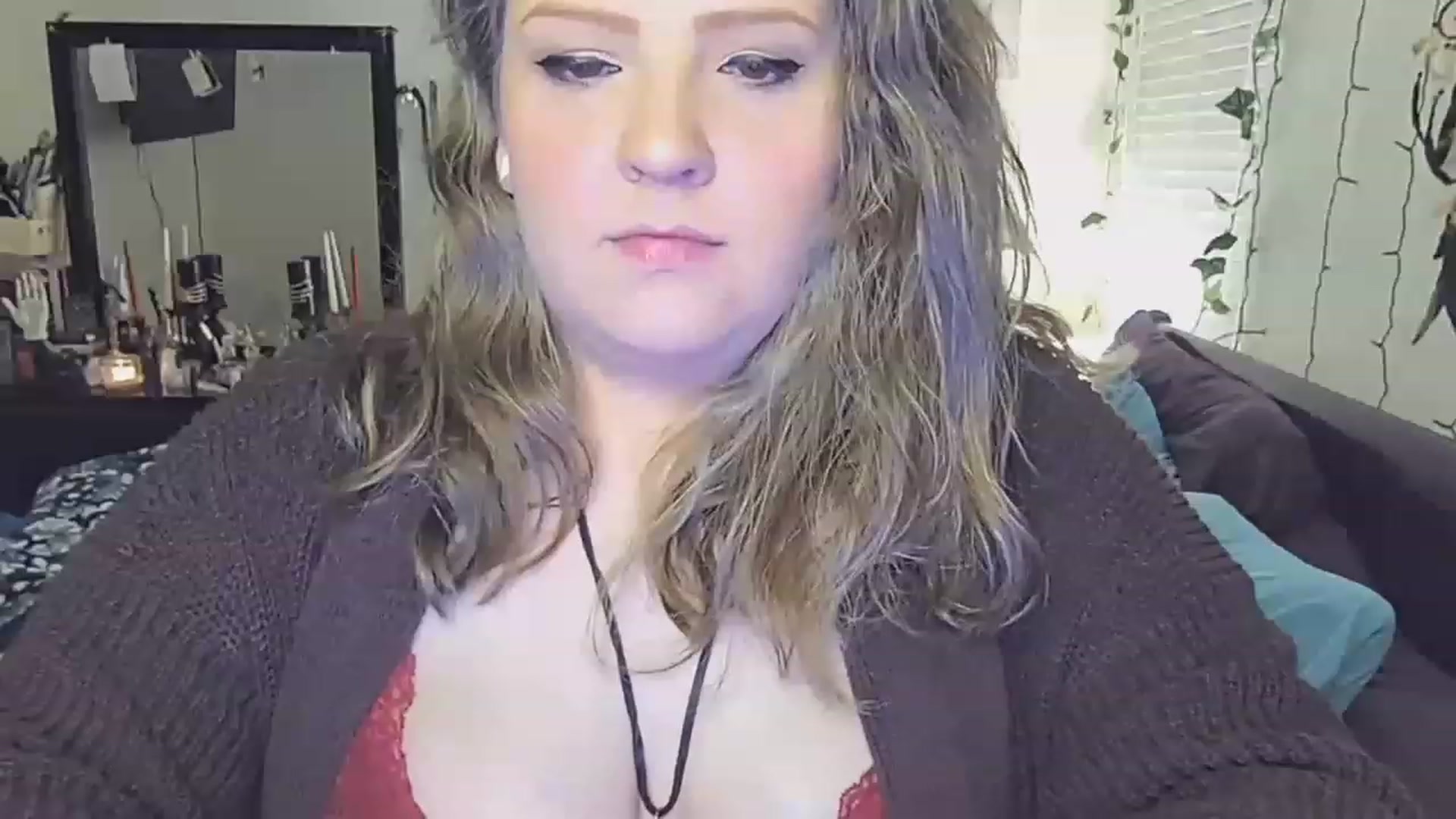 Gallery image thumbnail from AuriaWade's myfreecams stream on, 02/13/2023, 05:53 image 16 of 20