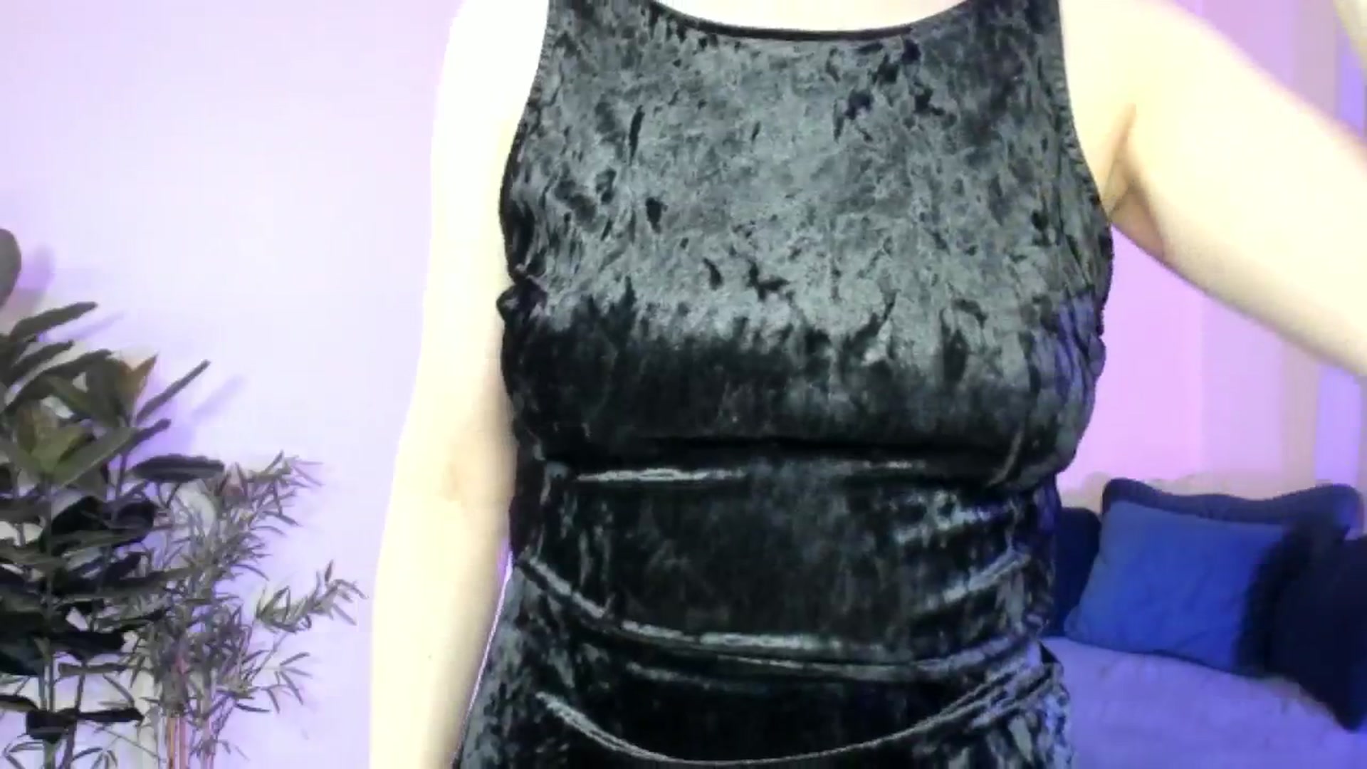 Gallery image thumbnail from Auriel's myfreecams stream on, 07/16/2025, 04:43 image 11 of 20
