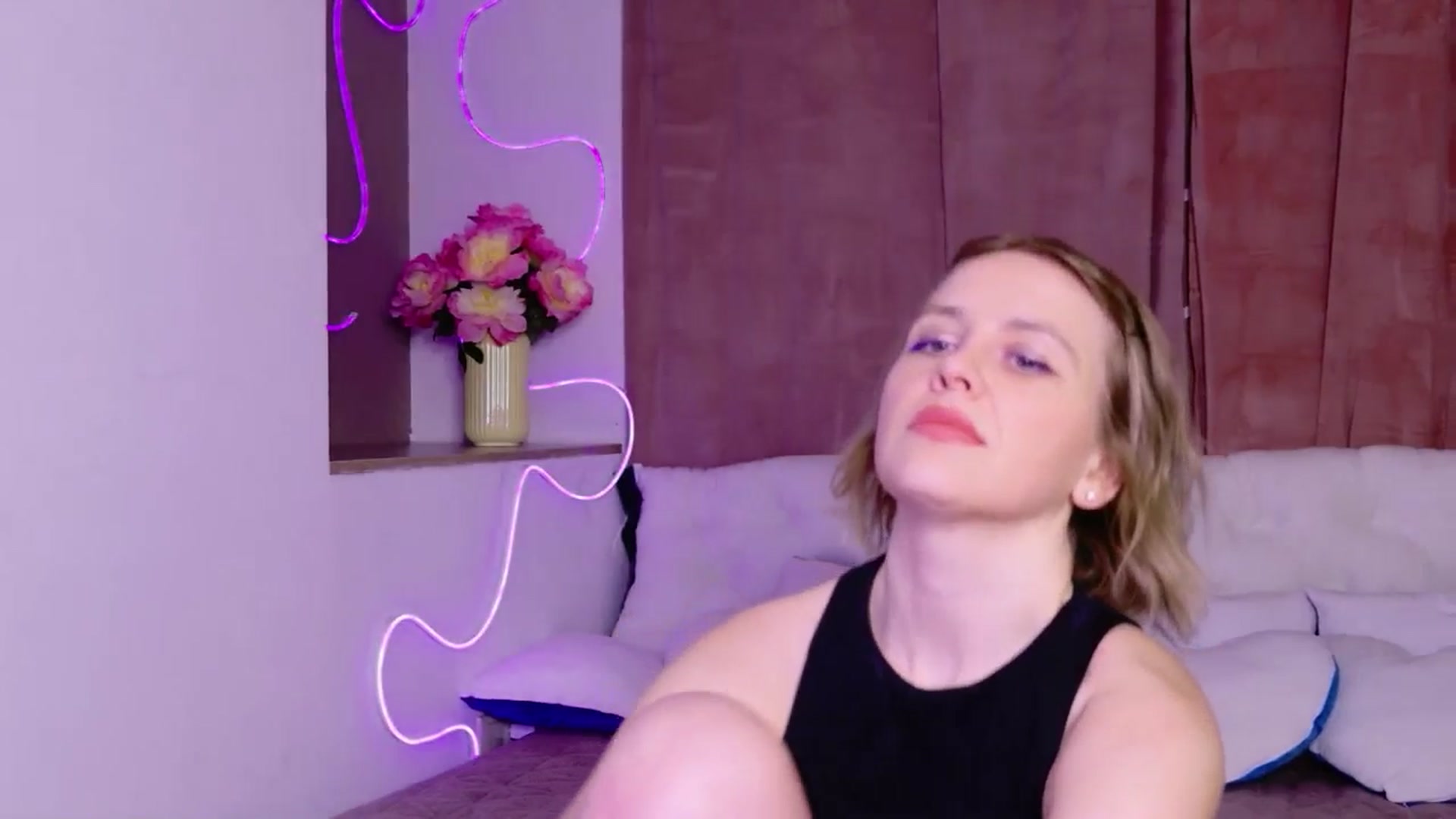 Gallery image thumbnail from AuroraAxnes's myfreecams stream on, 03/12/2026, 14:25 image 15 of 20