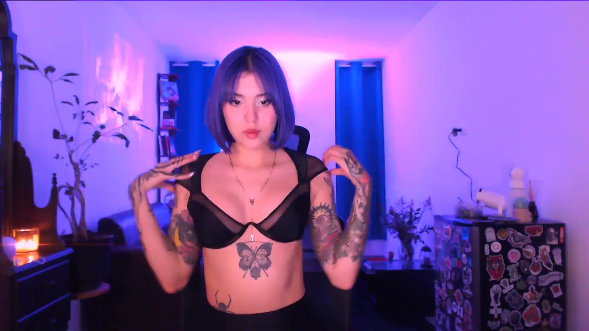 Gallery image thumbnail from AuroraBeckett's myfreecams stream on, 10/31/2025, 08:19 image 2 of 20