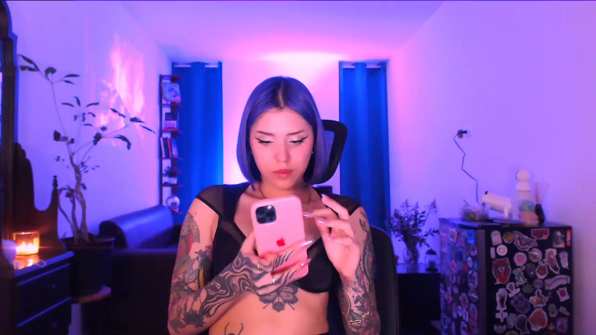 Gallery image thumbnail from AuroraBeckett's myfreecams stream on, 10/31/2025, 08:19 image 14 of 20