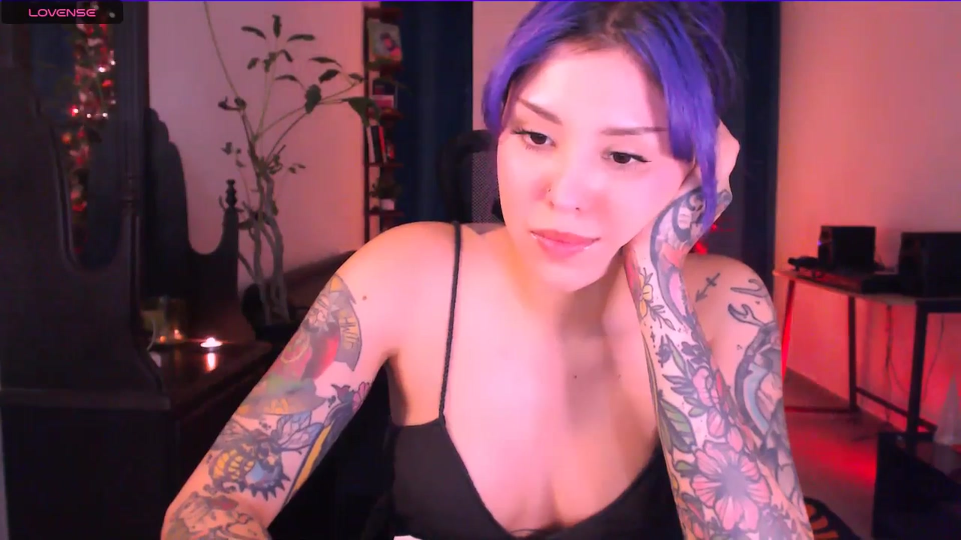 Gallery image thumbnail from AuroraBeckett's myfreecams stream on, 11/17/2025, 05:47 image 8 of 20