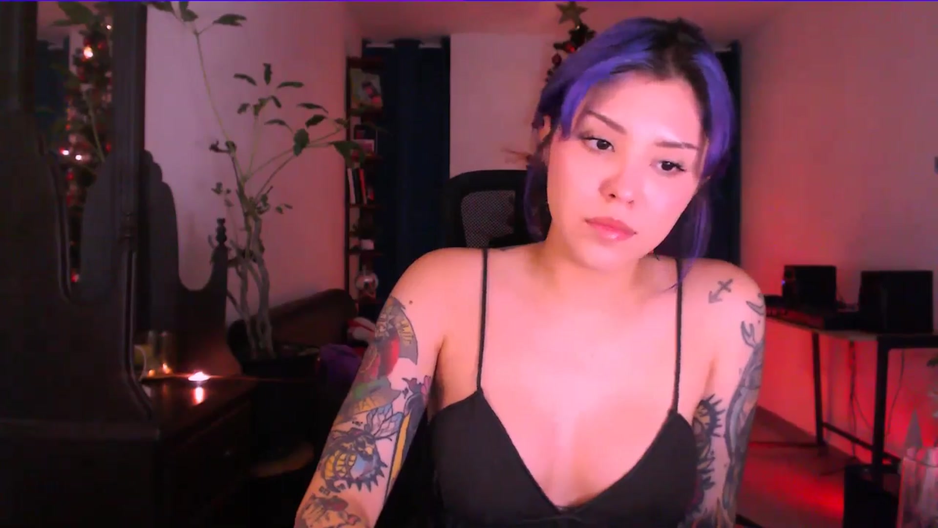 Gallery image thumbnail from AuroraBeckett's myfreecams stream on, 11/17/2025, 08:25 image 11 of 20
