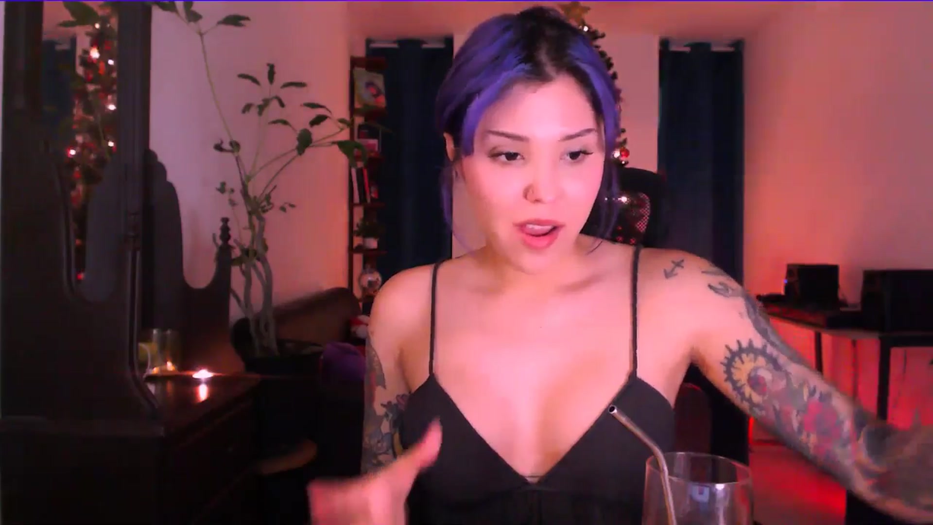 Gallery image thumbnail from AuroraBeckett's myfreecams stream on, 11/17/2025, 08:25 image 8 of 20