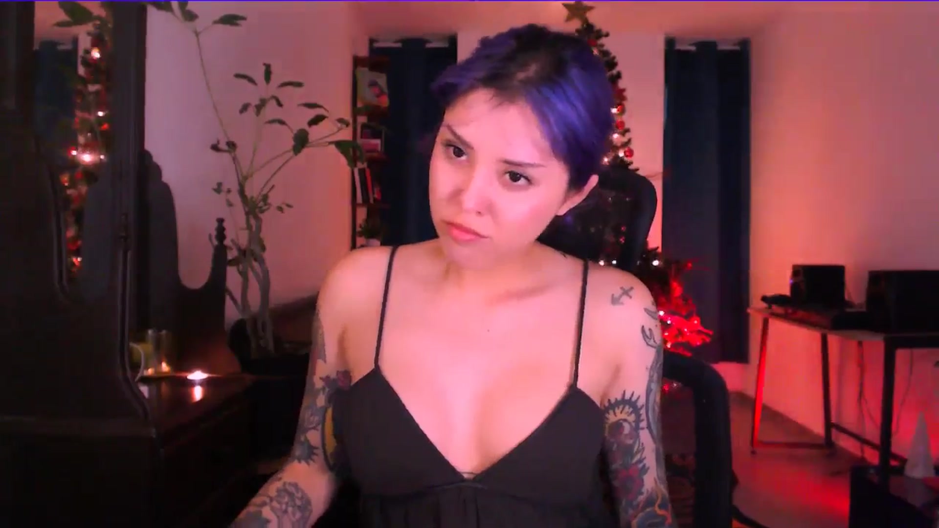 Gallery image thumbnail from AuroraBeckett's myfreecams stream on, 11/17/2025, 08:25 image 18 of 20