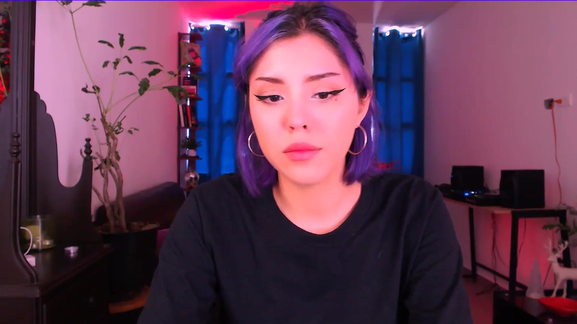 Gallery image thumbnail from AuroraBeckett's myfreecams stream on, 11/18/2025, 16:28 image 14 of 20