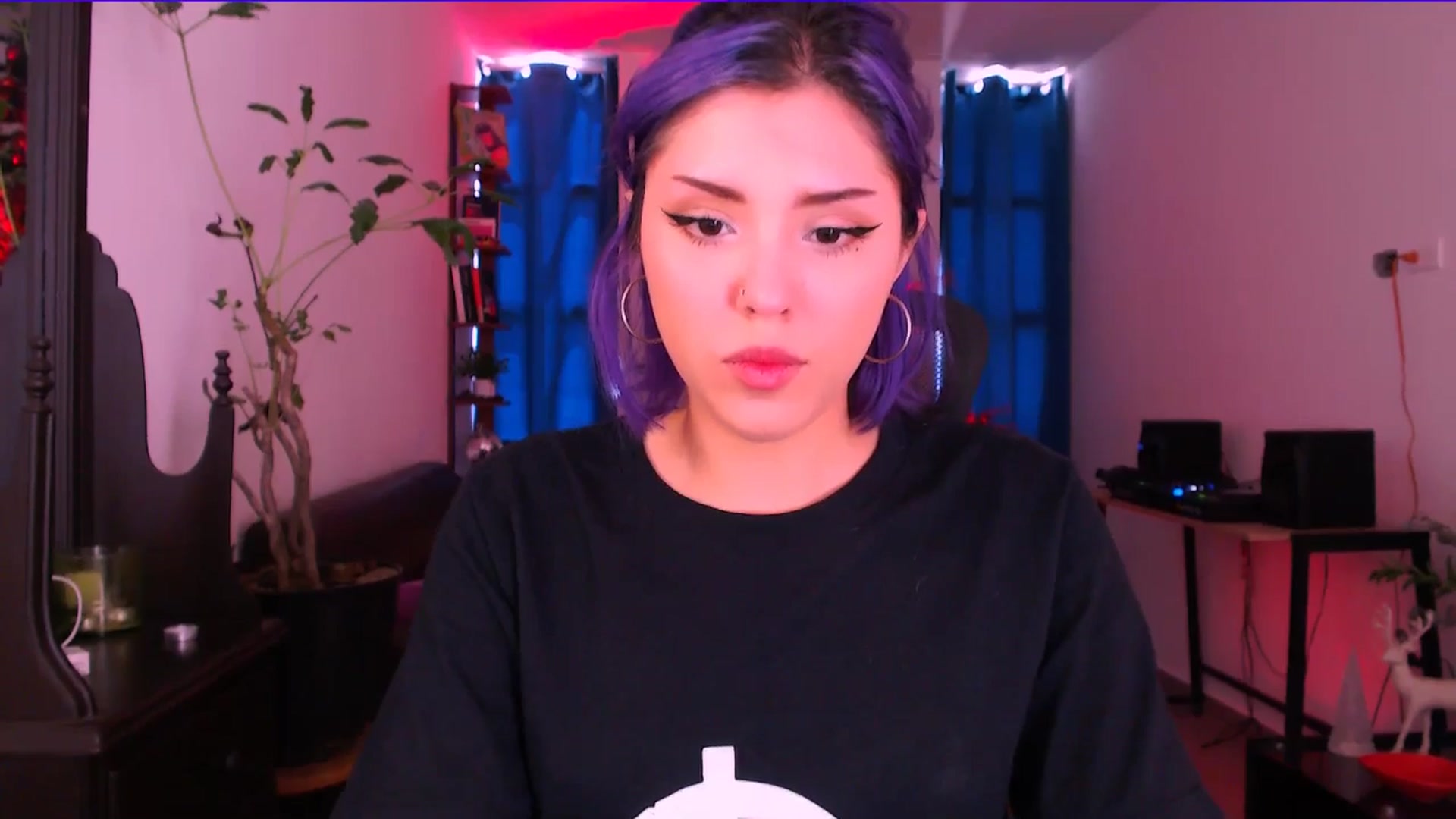 Gallery image thumbnail from AuroraBeckett's myfreecams stream on, 11/18/2025, 16:28 image 3 of 20