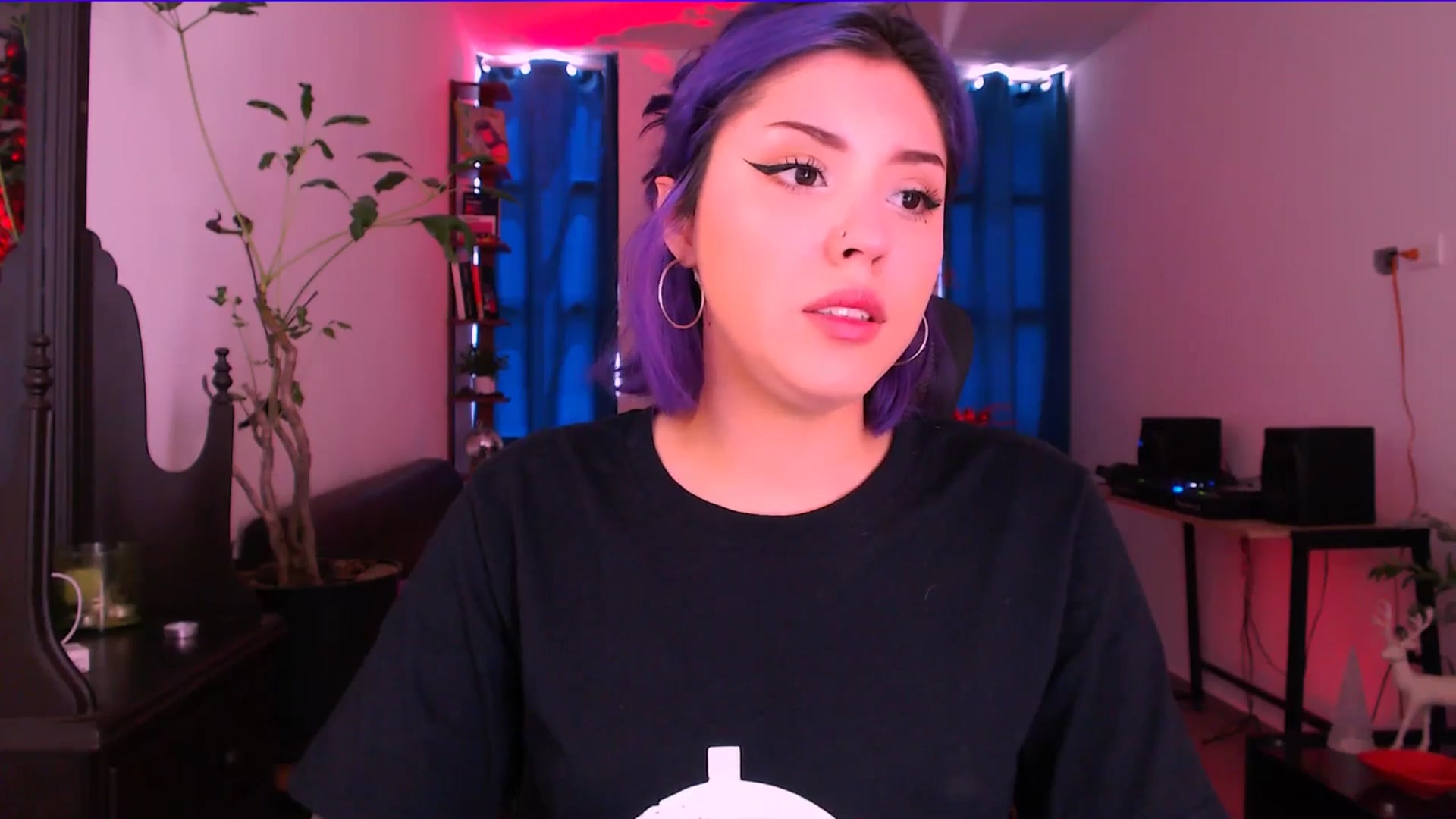 Gallery image thumbnail from AuroraBeckett's myfreecams stream on, 11/18/2025, 16:28 image 4 of 20