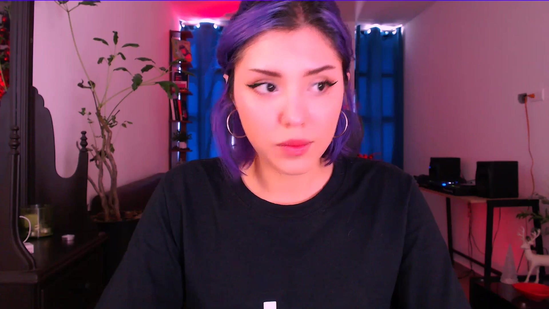 Gallery image thumbnail from AuroraBeckett's myfreecams stream on, 11/18/2025, 16:28 image 2 of 20