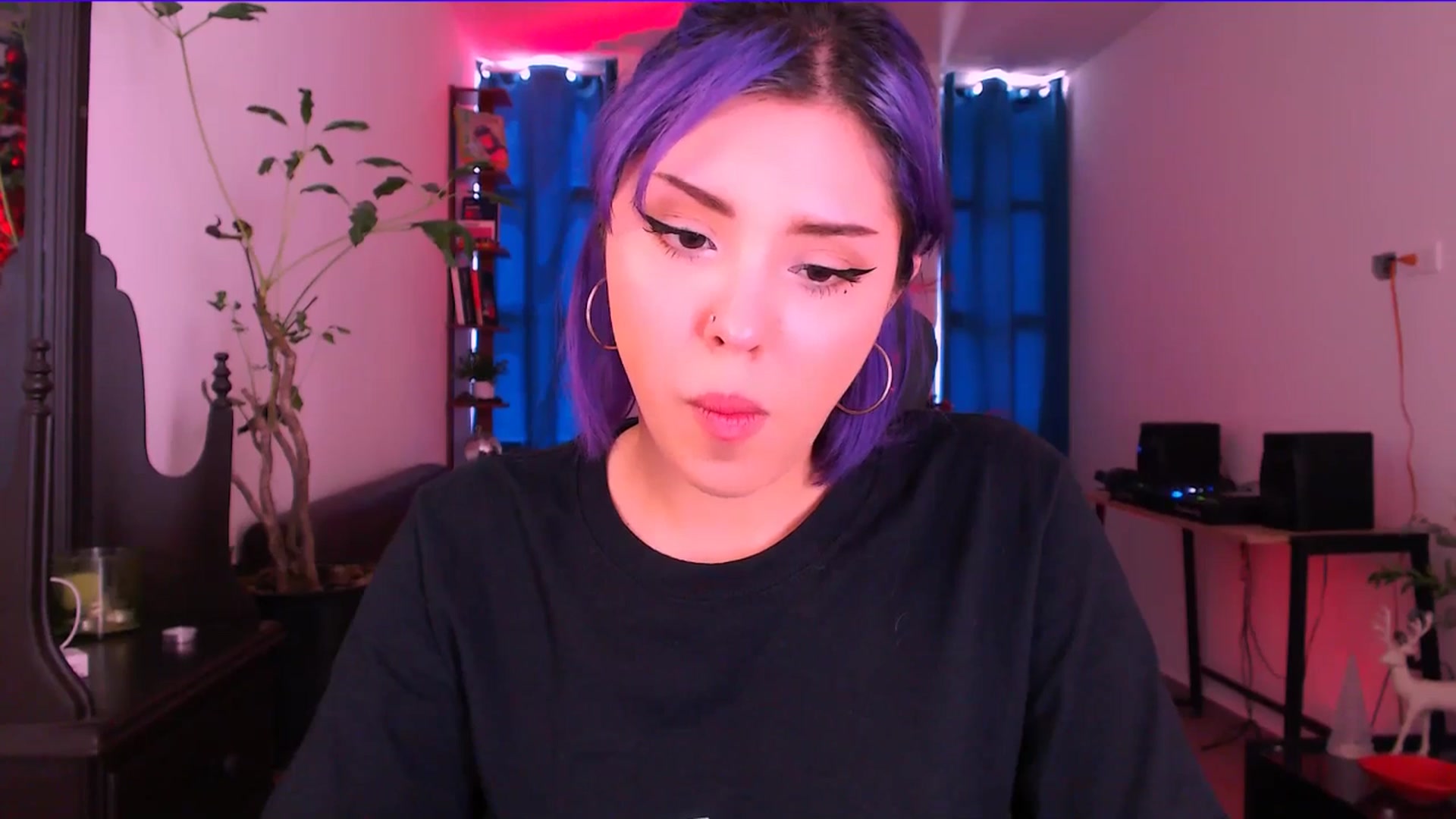 Gallery image thumbnail from AuroraBeckett's myfreecams stream on, 11/18/2025, 16:28 image 19 of 20