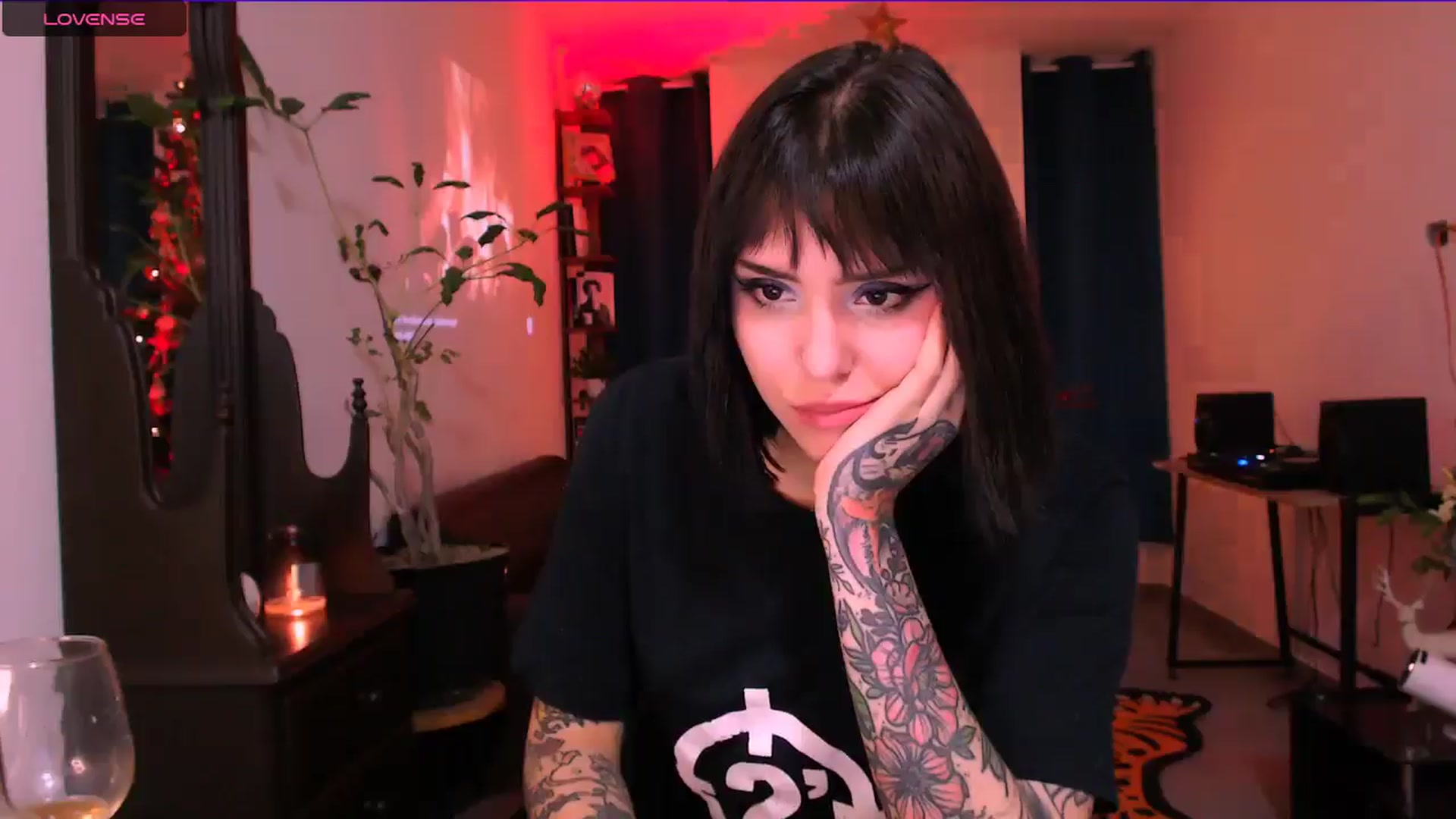 Gallery image thumbnail from AuroraBeckett's myfreecams stream on, 12/17/2025, 07:26 image 8 of 20