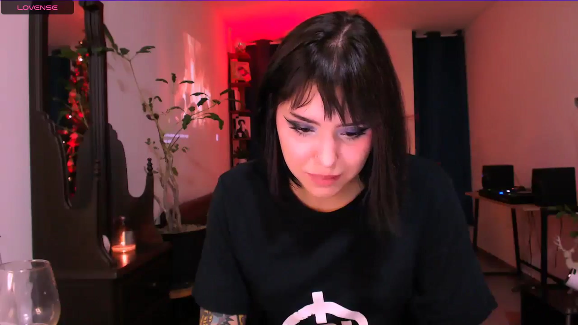 Gallery image thumbnail from AuroraBeckett's myfreecams stream on, 12/17/2025, 07:26 image 18 of 20