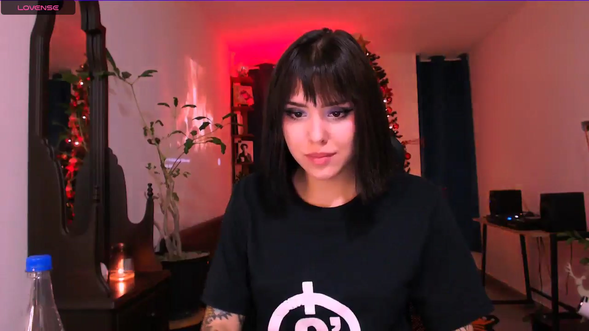 Gallery image thumbnail from AuroraBeckett's myfreecams stream on, 12/17/2025, 07:26 image 2 of 20