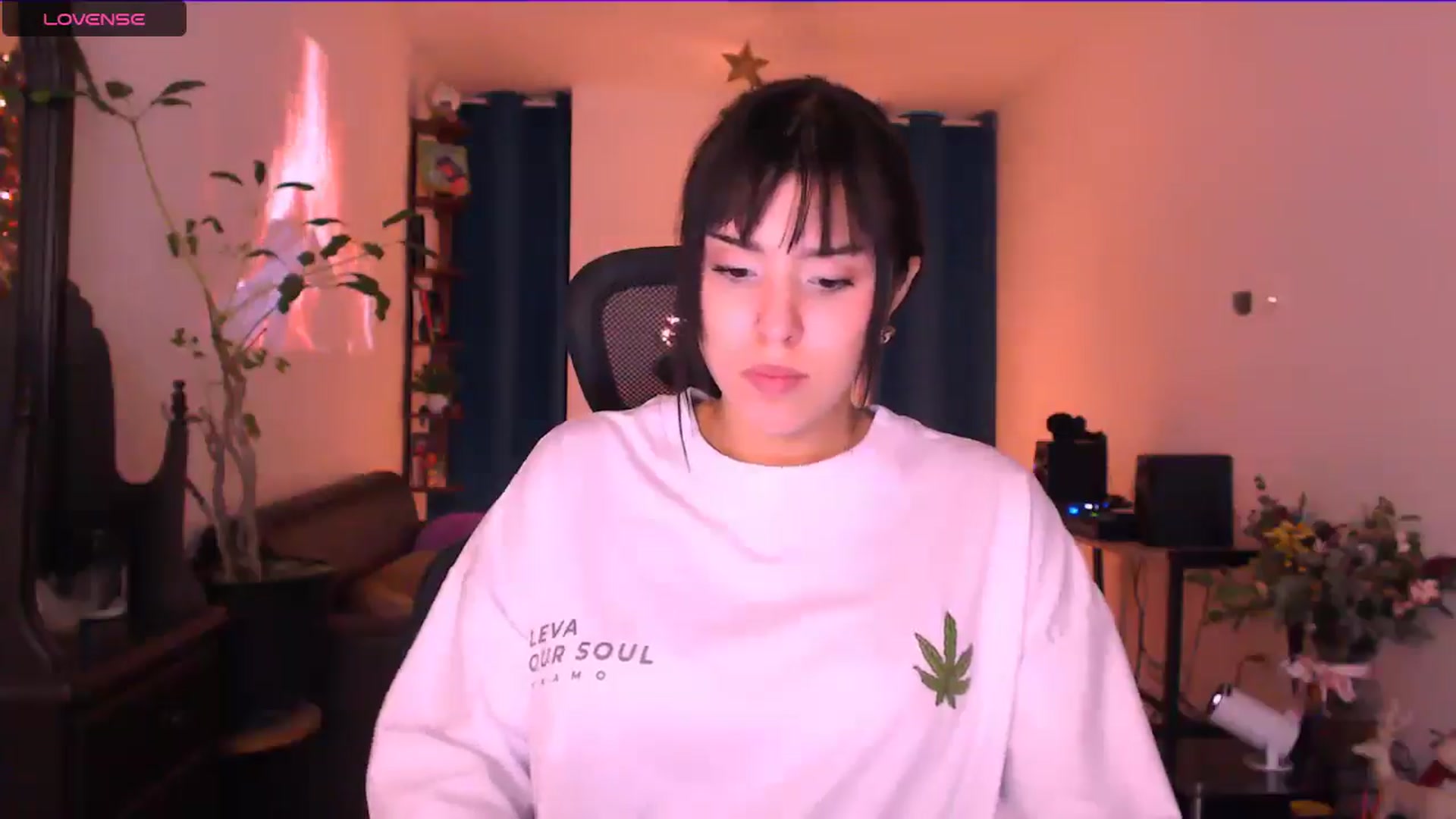 Gallery image thumbnail from AuroraBeckett's myfreecams stream on, 12/25/2025, 01:29 image 7 of 20