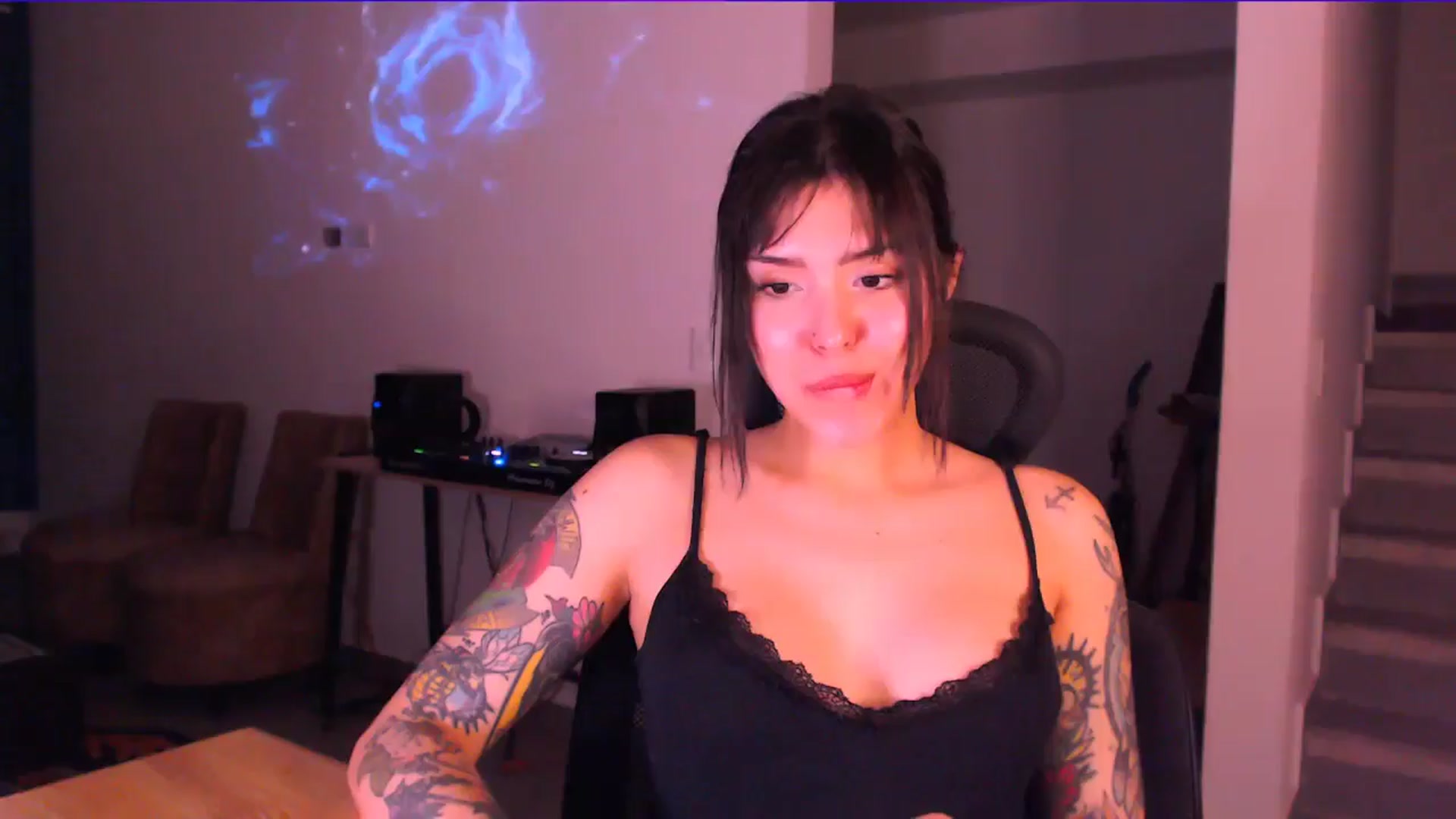 Gallery image thumbnail from AuroraBeckett's myfreecams stream on, 01/01/2026, 08:57 image 16 of 20