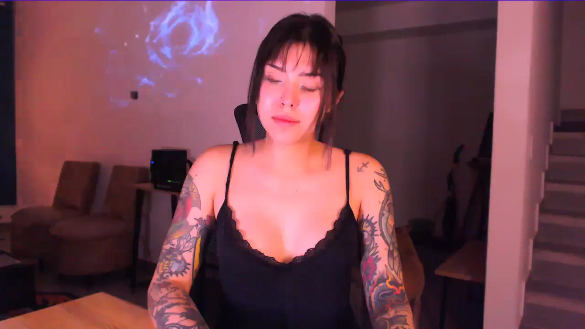 Gallery image thumbnail from AuroraBeckett's myfreecams stream on, 01/01/2026, 08:57 image 6 of 20