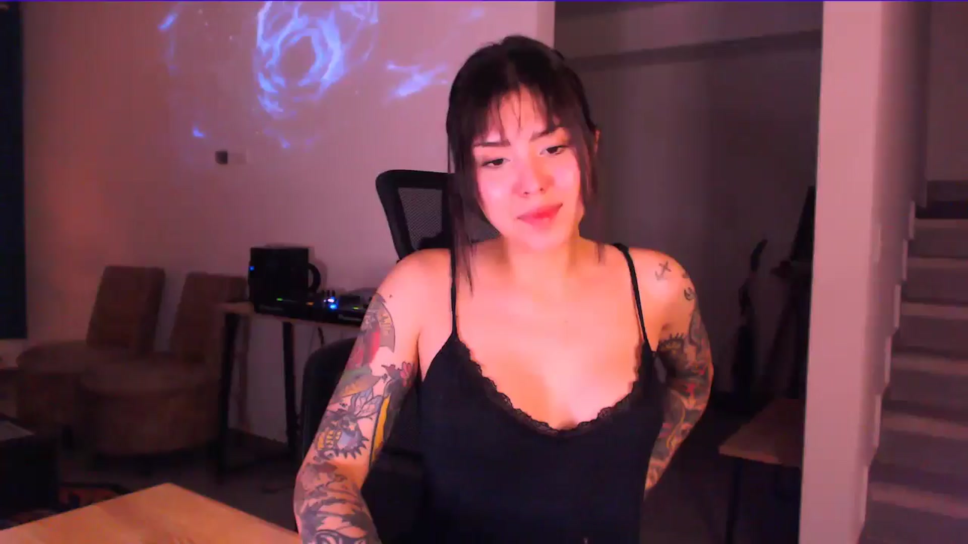 Gallery image thumbnail from AuroraBeckett's myfreecams stream on, 01/01/2026, 08:57 image 8 of 20