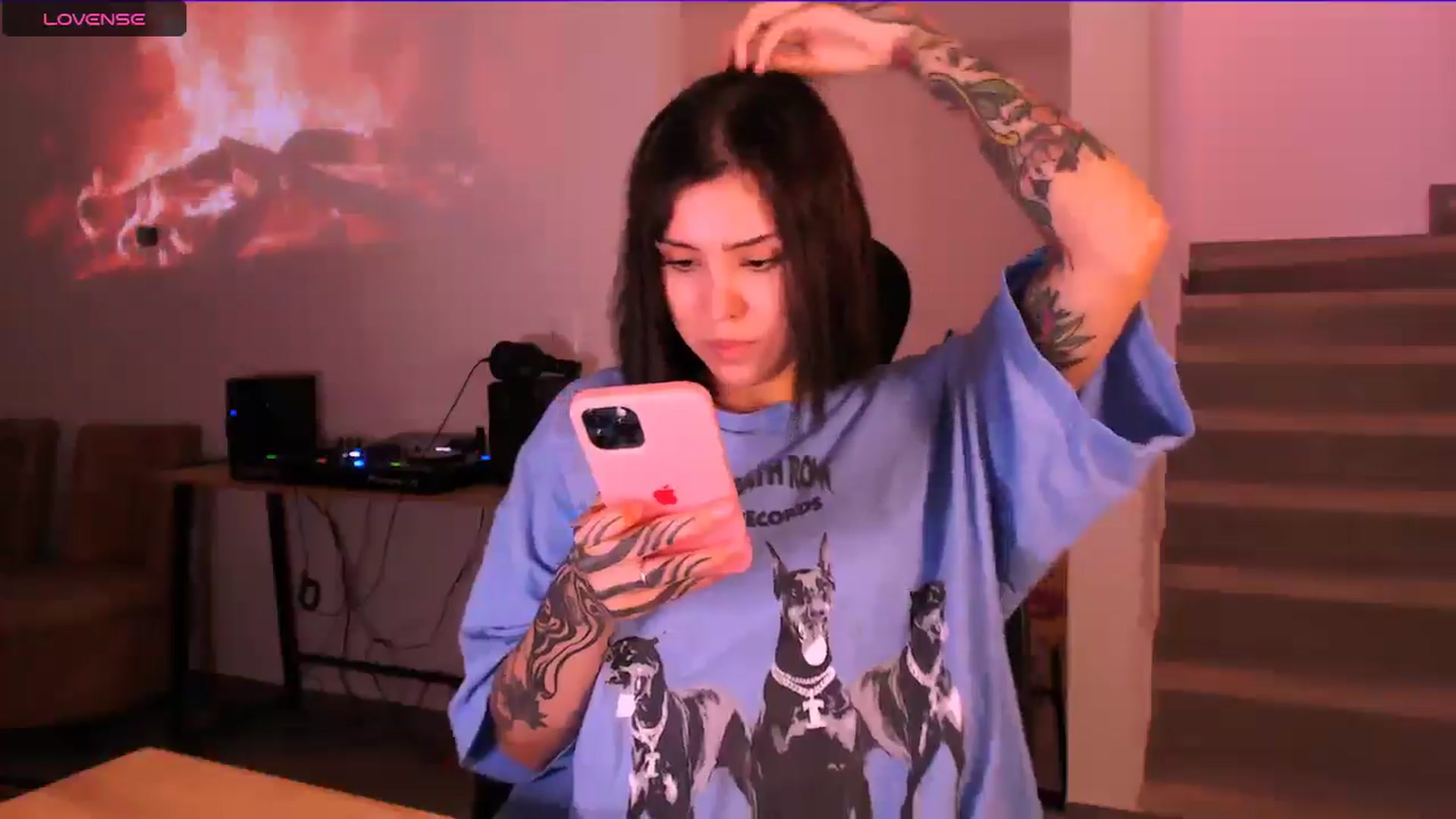 Gallery image thumbnail from AuroraBeckett's myfreecams stream on, 01/05/2026, 11:58 image 5 of 20