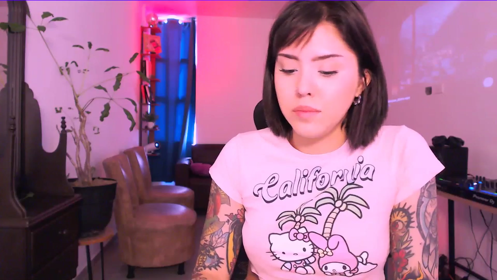 Gallery image thumbnail from AuroraBeckett's myfreecams stream on, 01/13/2026, 14:36 image 17 of 20