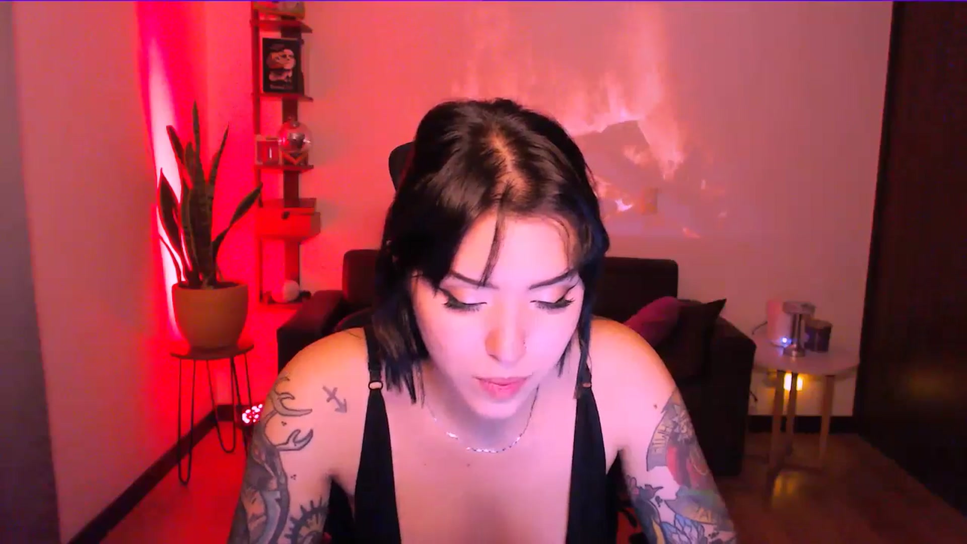 Gallery image thumbnail from AuroraBeckett's myfreecams stream on, 03/31/2026, 08:59 image 5 of 20