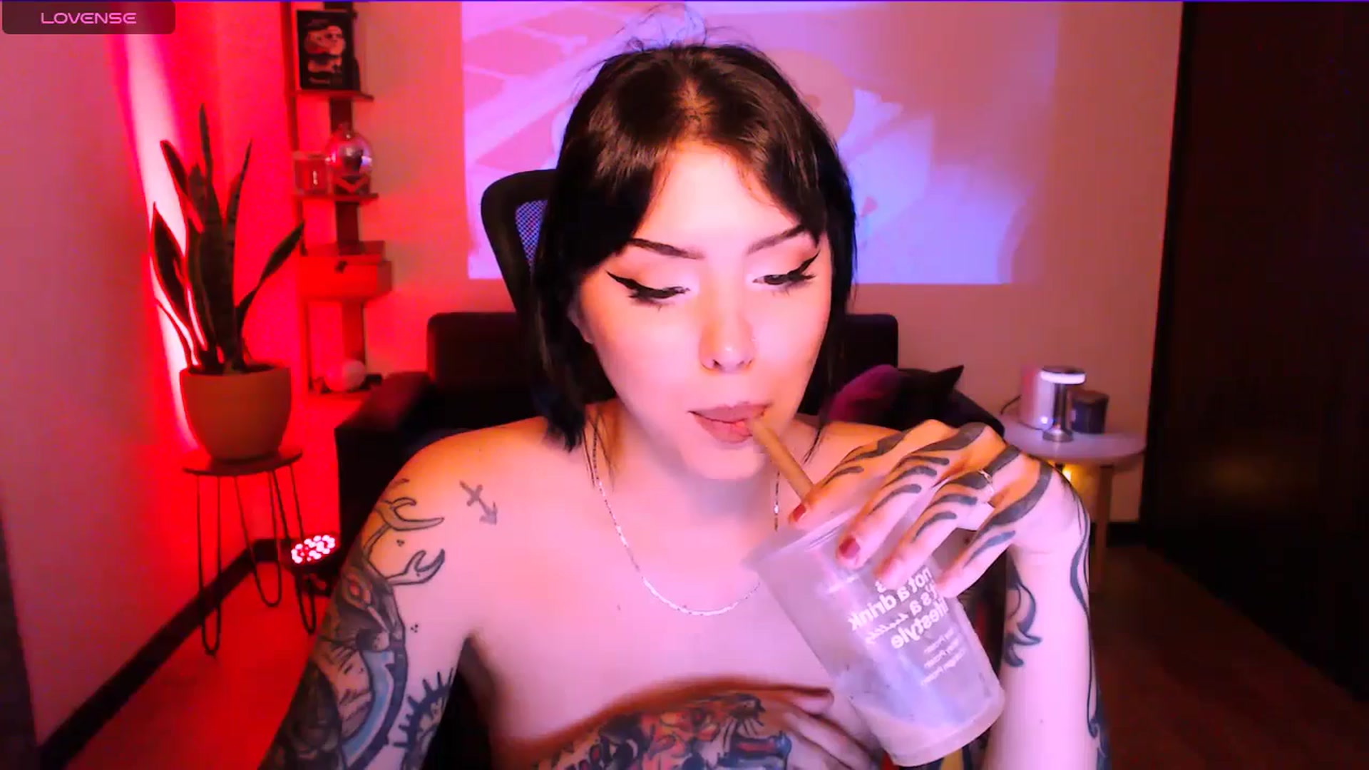 Gallery image thumbnail from AuroraBeckett's myfreecams stream on, 04/01/2026, 02:39 image 17 of 20