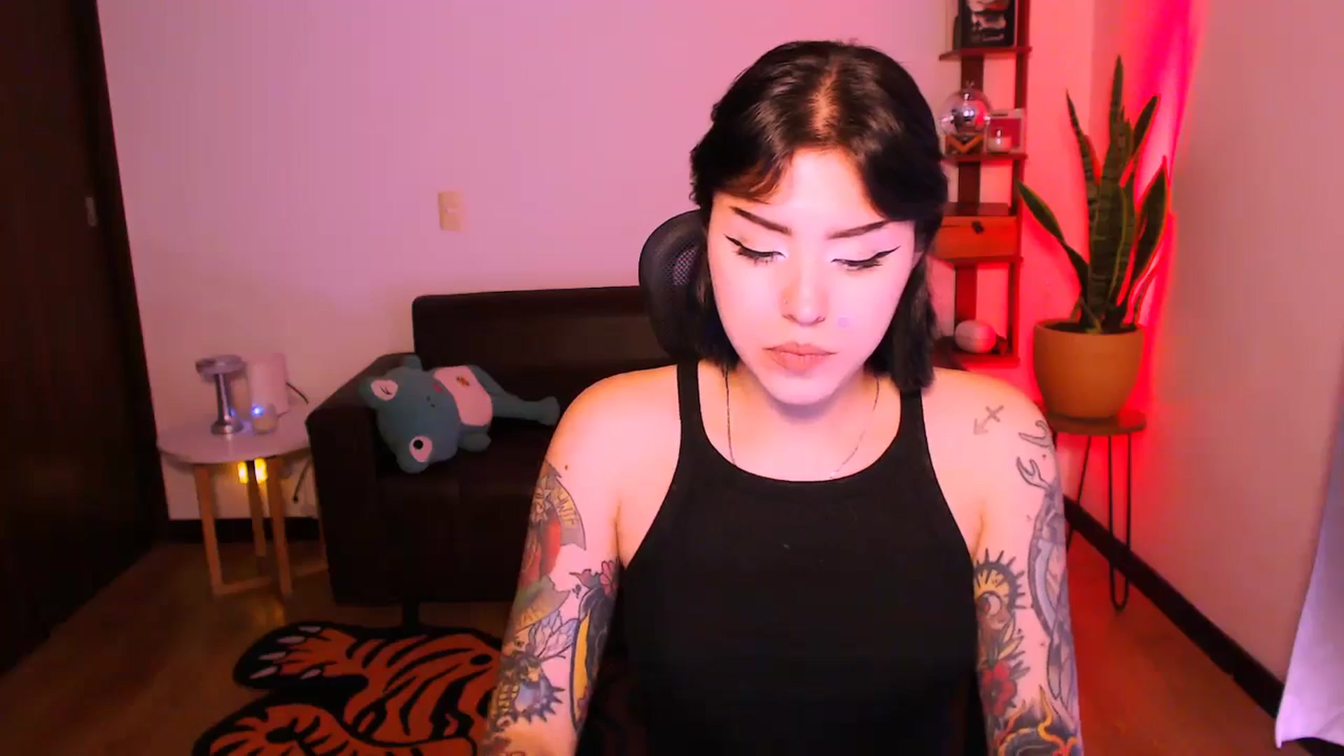 Gallery image thumbnail from AuroraBeckett's myfreecams stream on, 04/06/2026, 17:14 image 17 of 20
