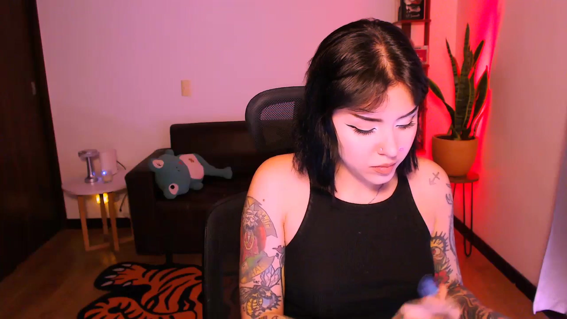 Gallery image thumbnail from AuroraBeckett's myfreecams stream on, 04/06/2026, 17:14 image 16 of 20