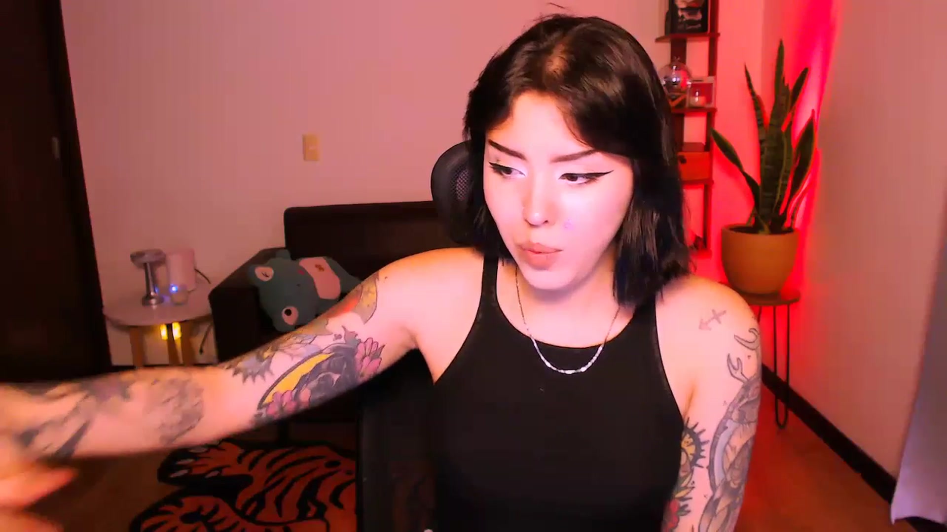 Gallery image thumbnail from AuroraBeckett's myfreecams stream on, 04/06/2026, 17:14 image 9 of 20