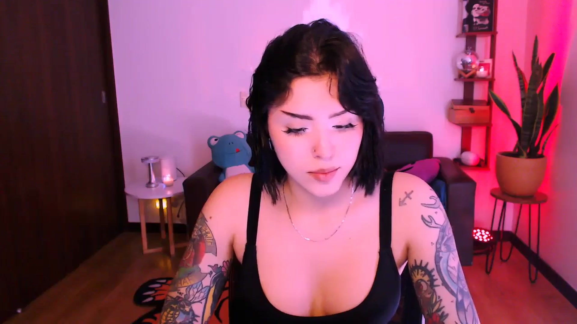 Gallery image thumbnail from AuroraBeckett's myfreecams stream on, 04/07/2026, 13:29 image 20 of 20