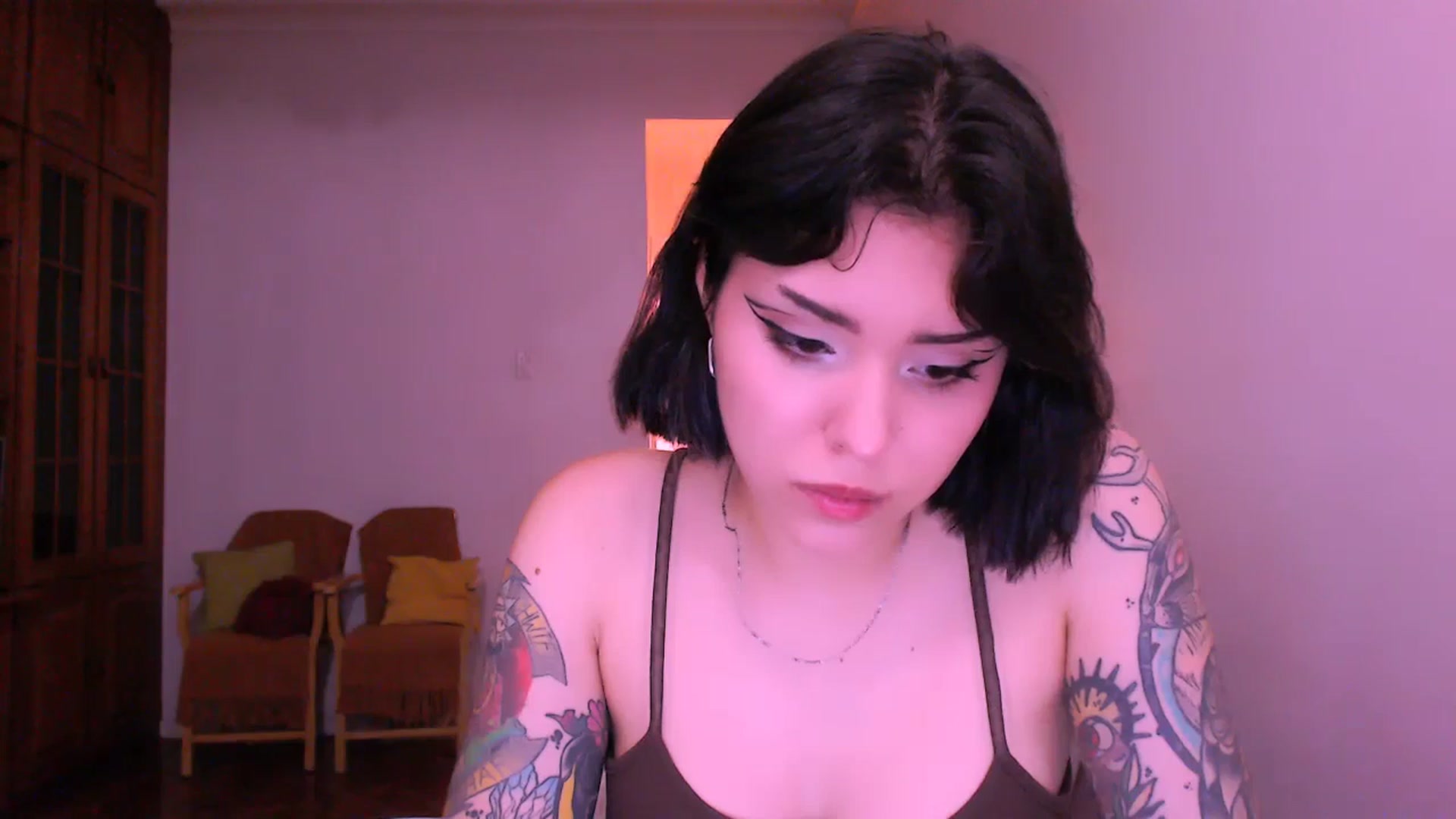 Gallery image thumbnail from AuroraBeckett's myfreecams stream on, 04/27/2026, 02:02 image 2 of 20