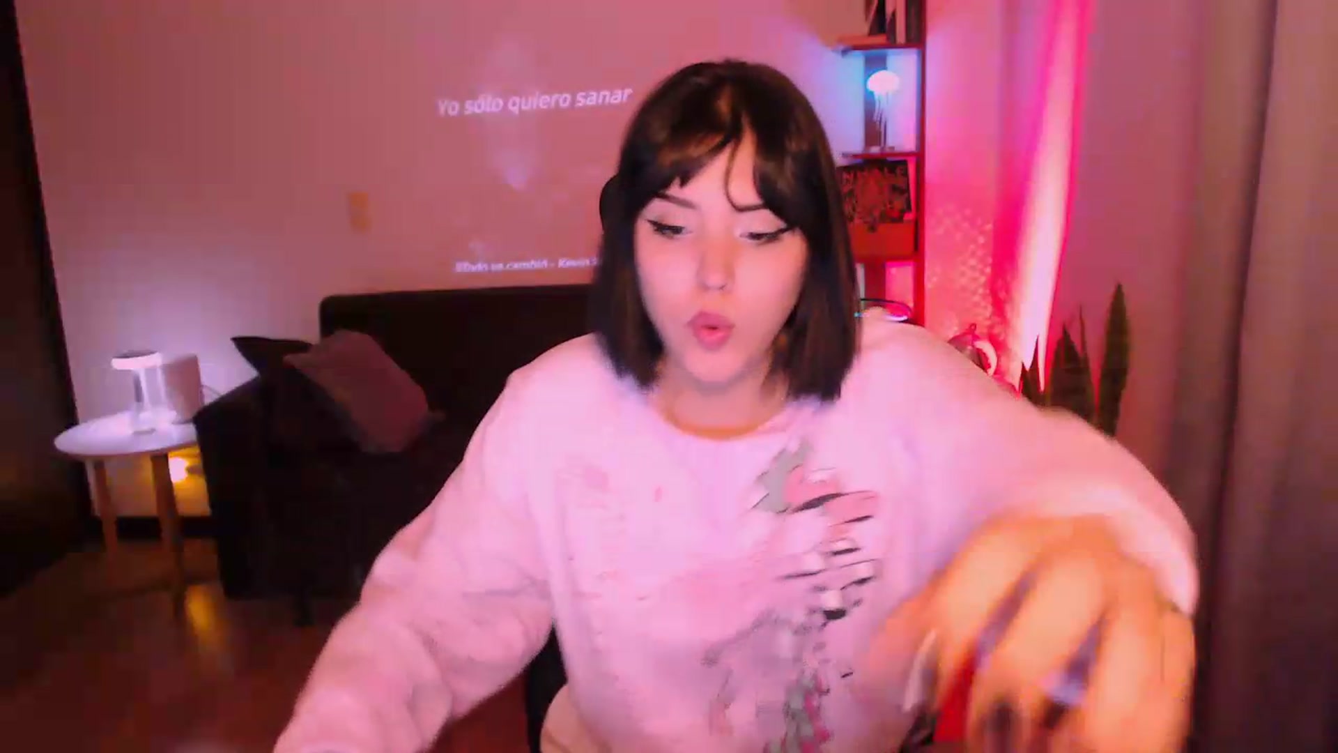 Gallery image thumbnail from AuroraBeckett's myfreecams stream on, 05/18/2026, 08:06 image 3 of 20