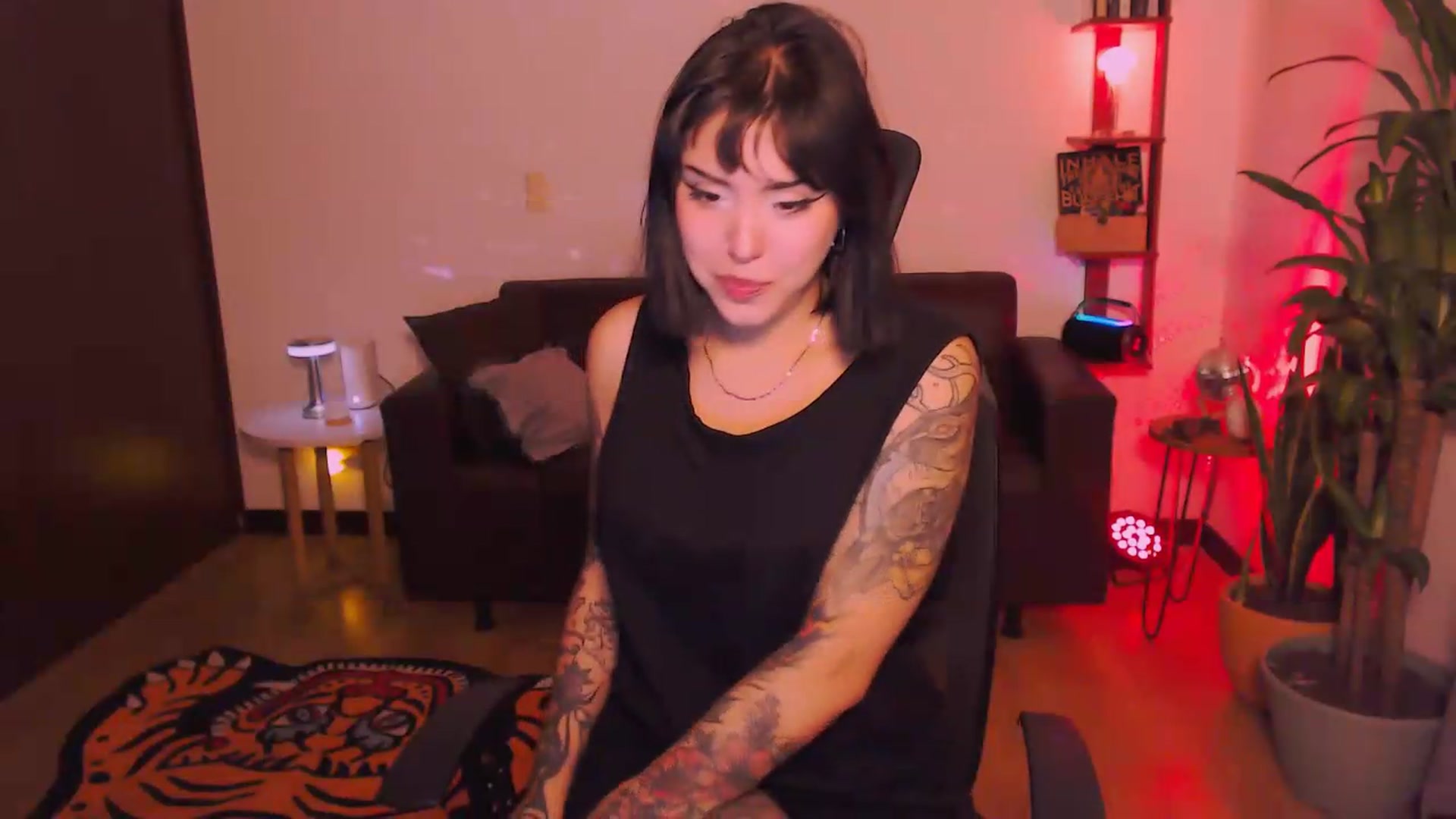 Gallery image thumbnail from AuroraBeckett's myfreecams stream on, 05/26/2026, 07:15 image 19 of 20