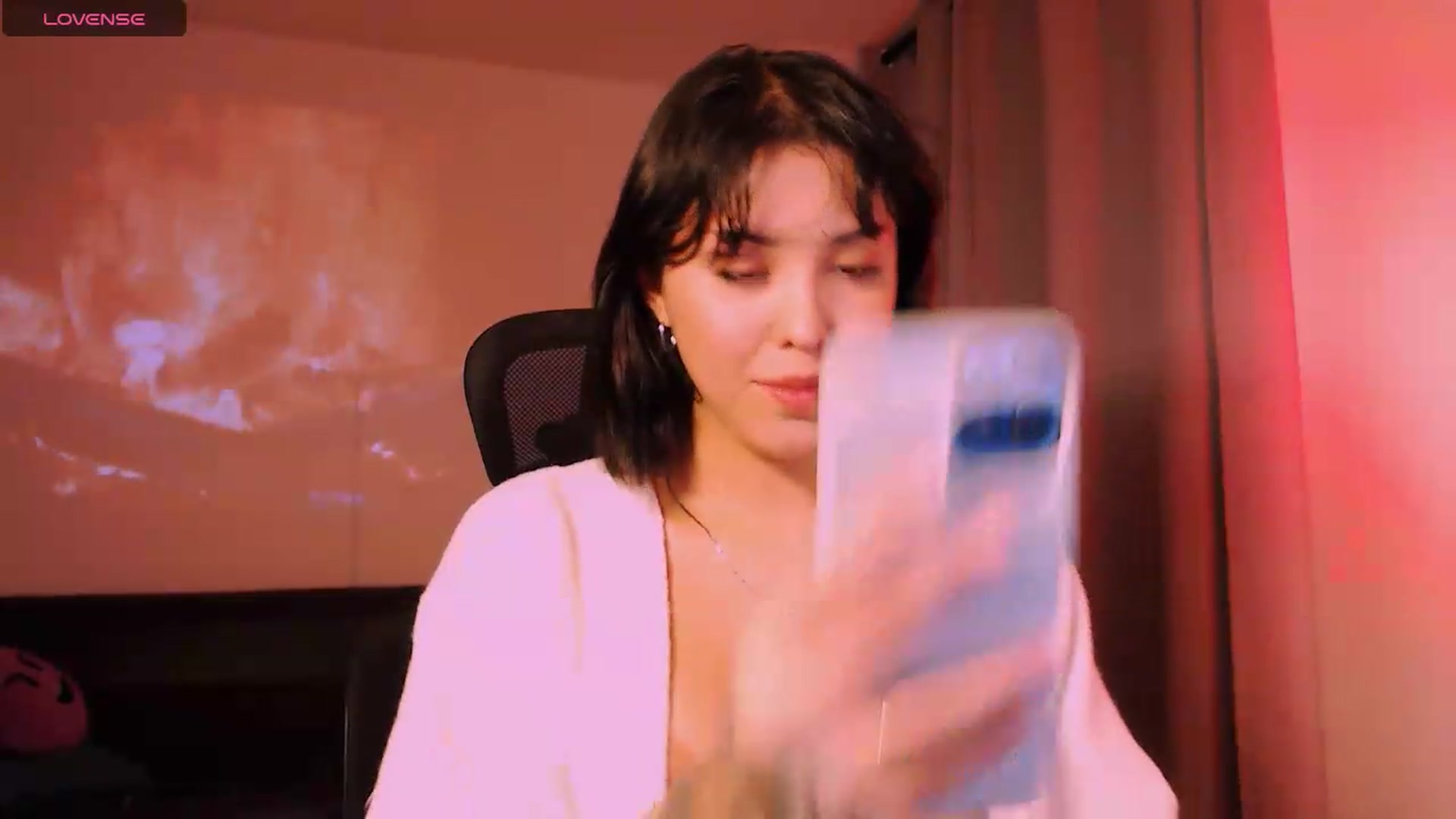 Gallery image thumbnail from AuroraBeckett's myfreecams stream on, 07/17/2026, 07:20 image 14 of 20