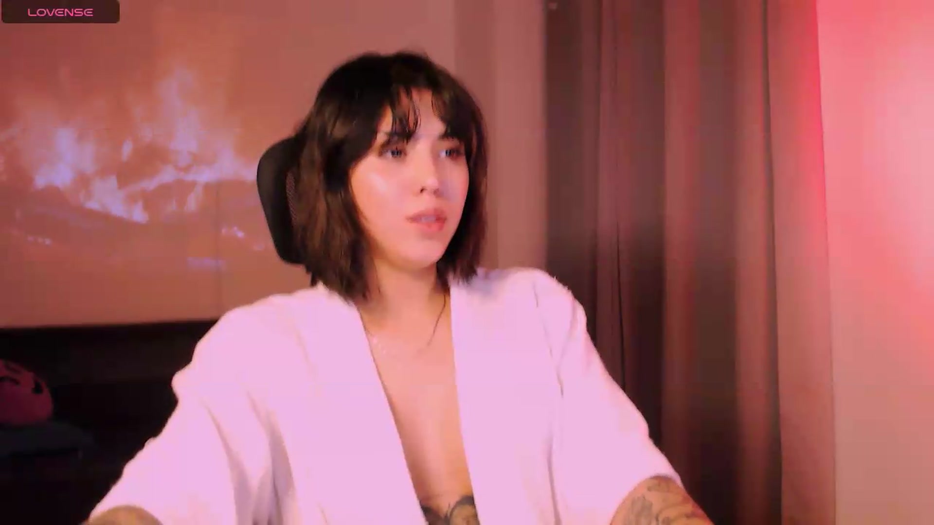 Gallery image thumbnail from AuroraBeckett's myfreecams stream on, 07/17/2026, 07:20 image 19 of 20