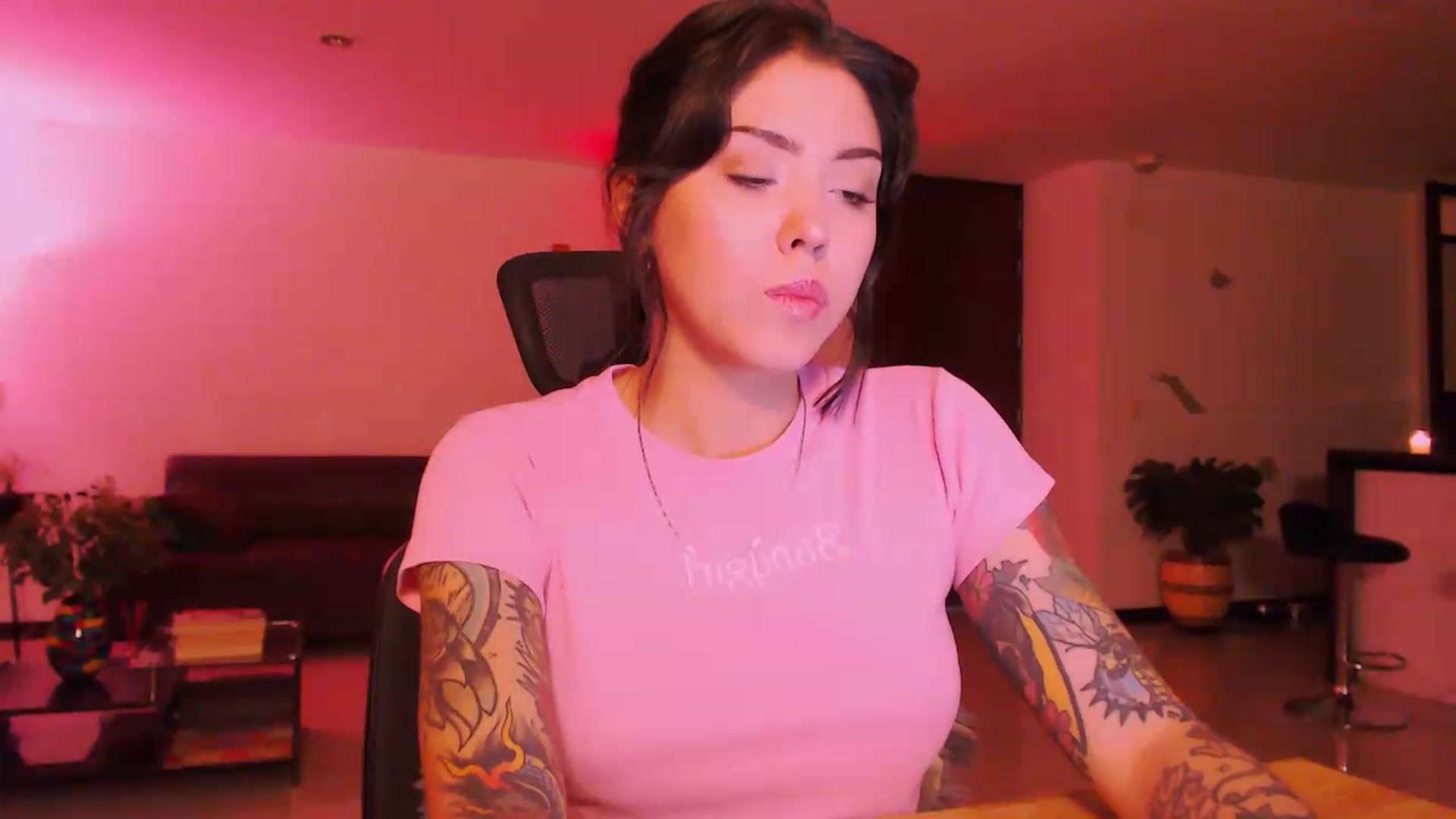 Gallery image thumbnail from AuroraBeckett's myfreecams stream on, 08/11/2026, 07:27 image 3 of 20