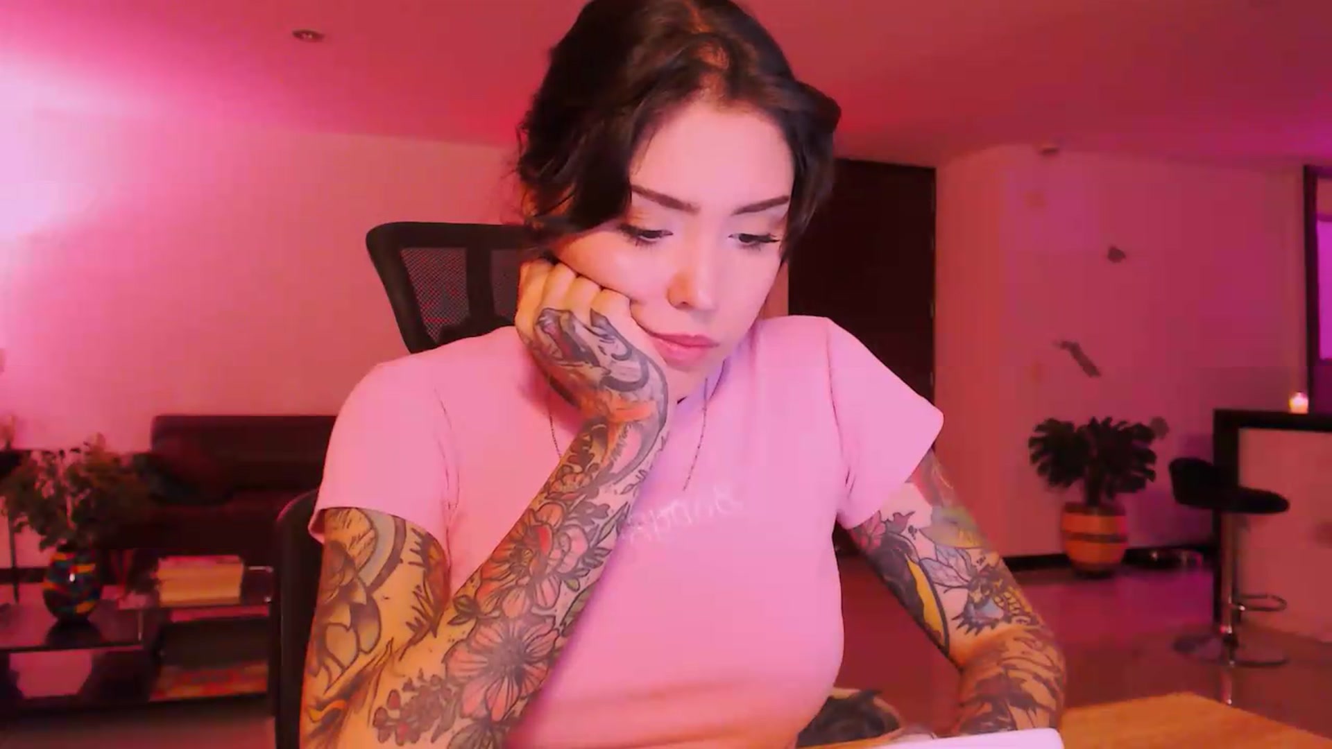 Gallery image thumbnail from AuroraBeckett's myfreecams stream on, 08/11/2026, 07:27 image 20 of 20