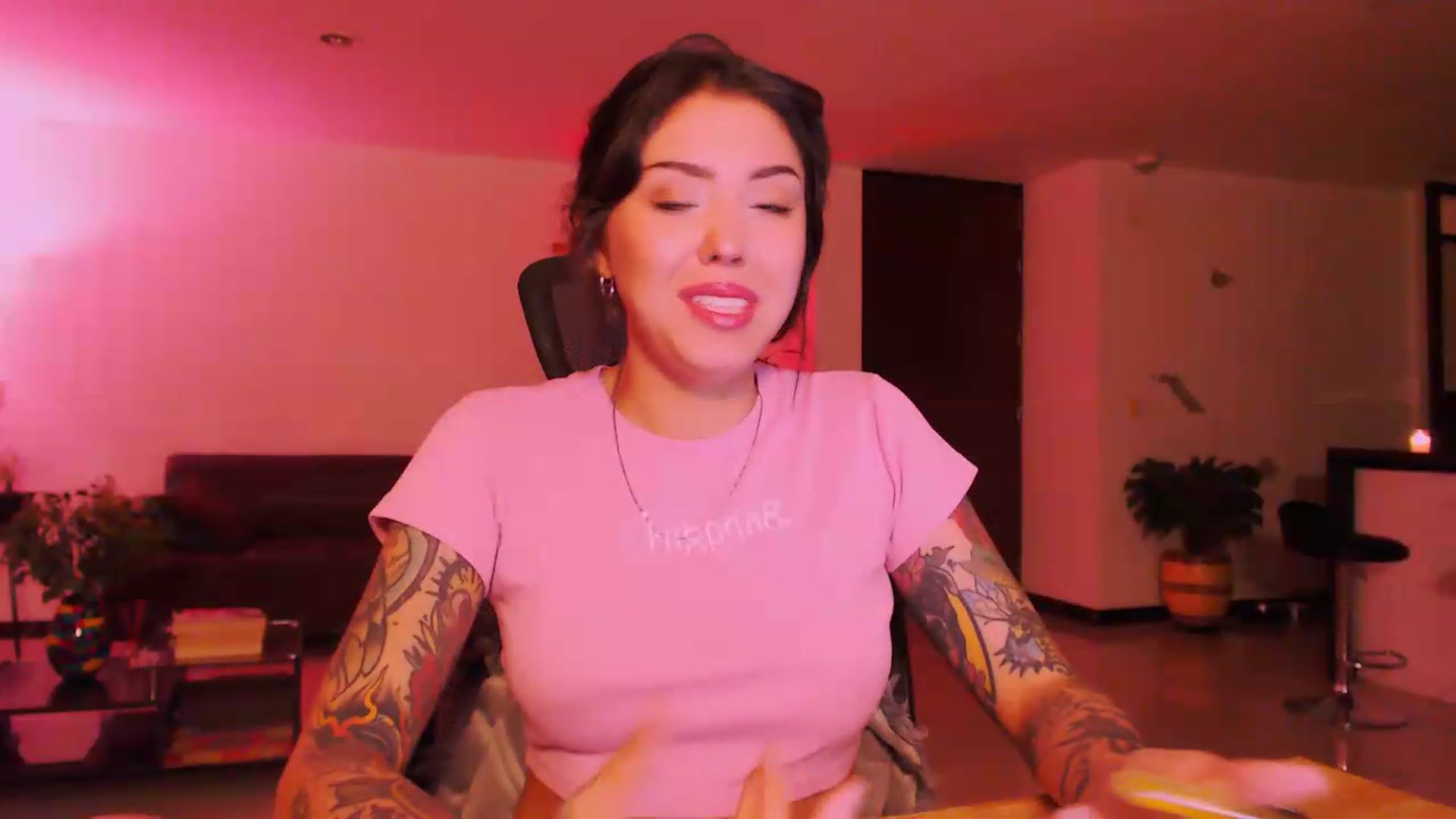 Gallery image thumbnail from AuroraBeckett's myfreecams stream on, 08/11/2026, 07:27 image 2 of 20