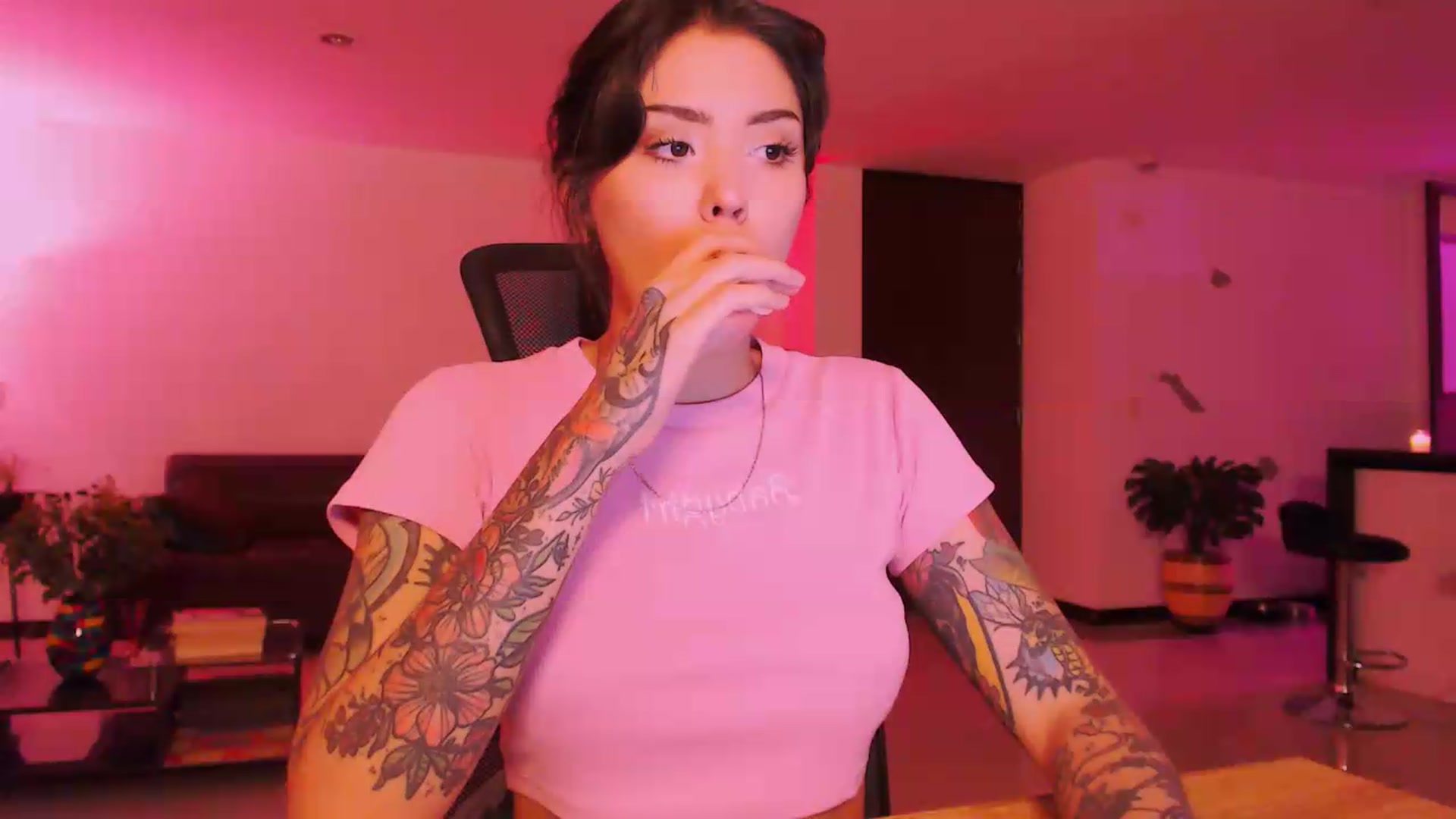 Gallery image thumbnail from AuroraBeckett's myfreecams stream on, 08/11/2026, 07:27 image 13 of 20