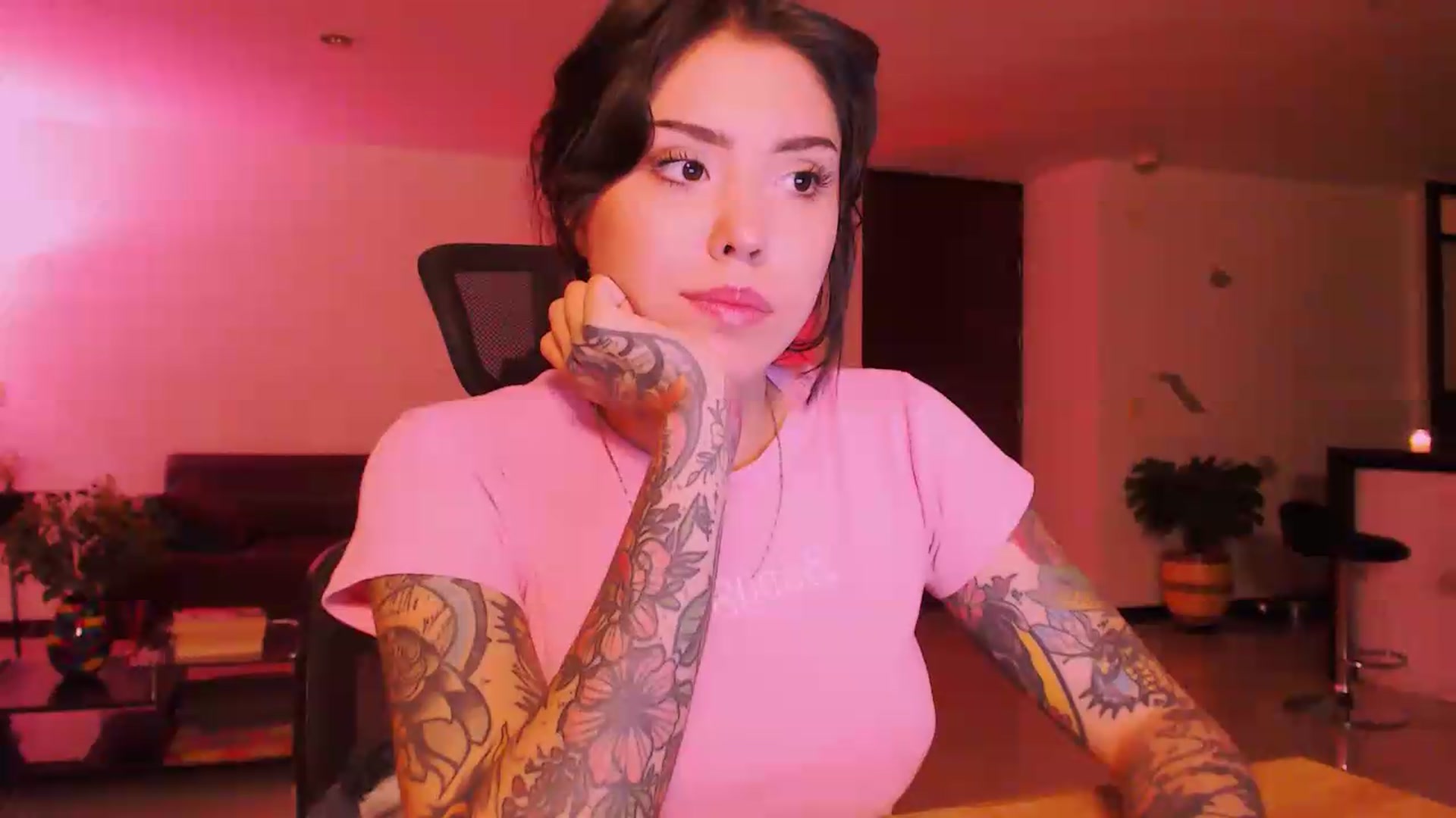Gallery image thumbnail from AuroraBeckett's myfreecams stream on, 08/11/2026, 07:27 image 5 of 20