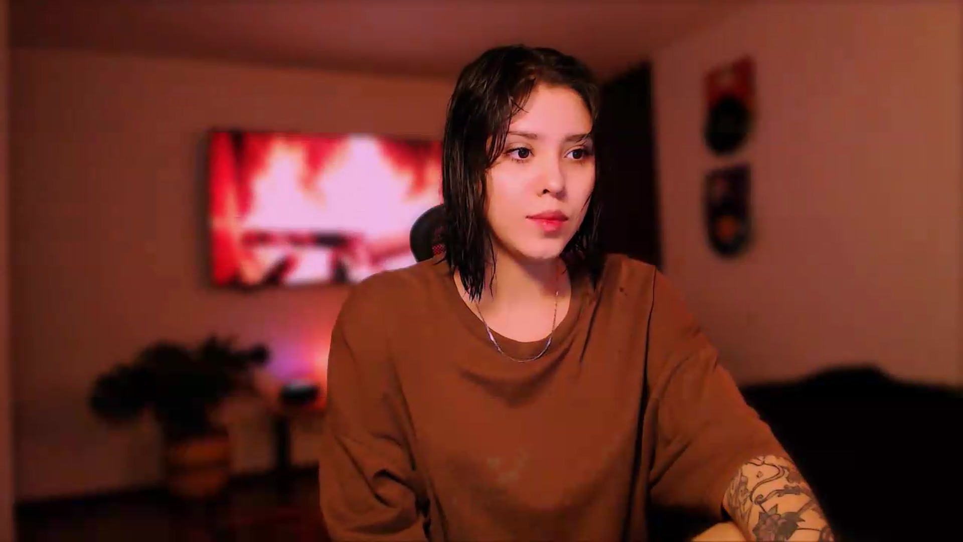 Gallery image thumbnail from AuroraBeckett's myfreecams stream on, 08/19/2026, 09:11 image 2 of 20