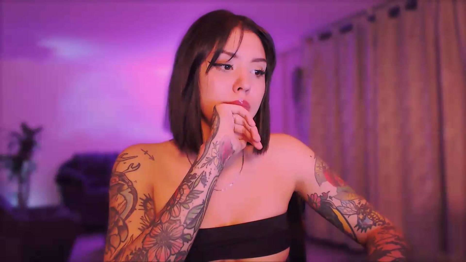 Gallery image thumbnail from AuroraBeckett's myfreecams stream on, 08/20/2026, 11:09 image 14 of 20